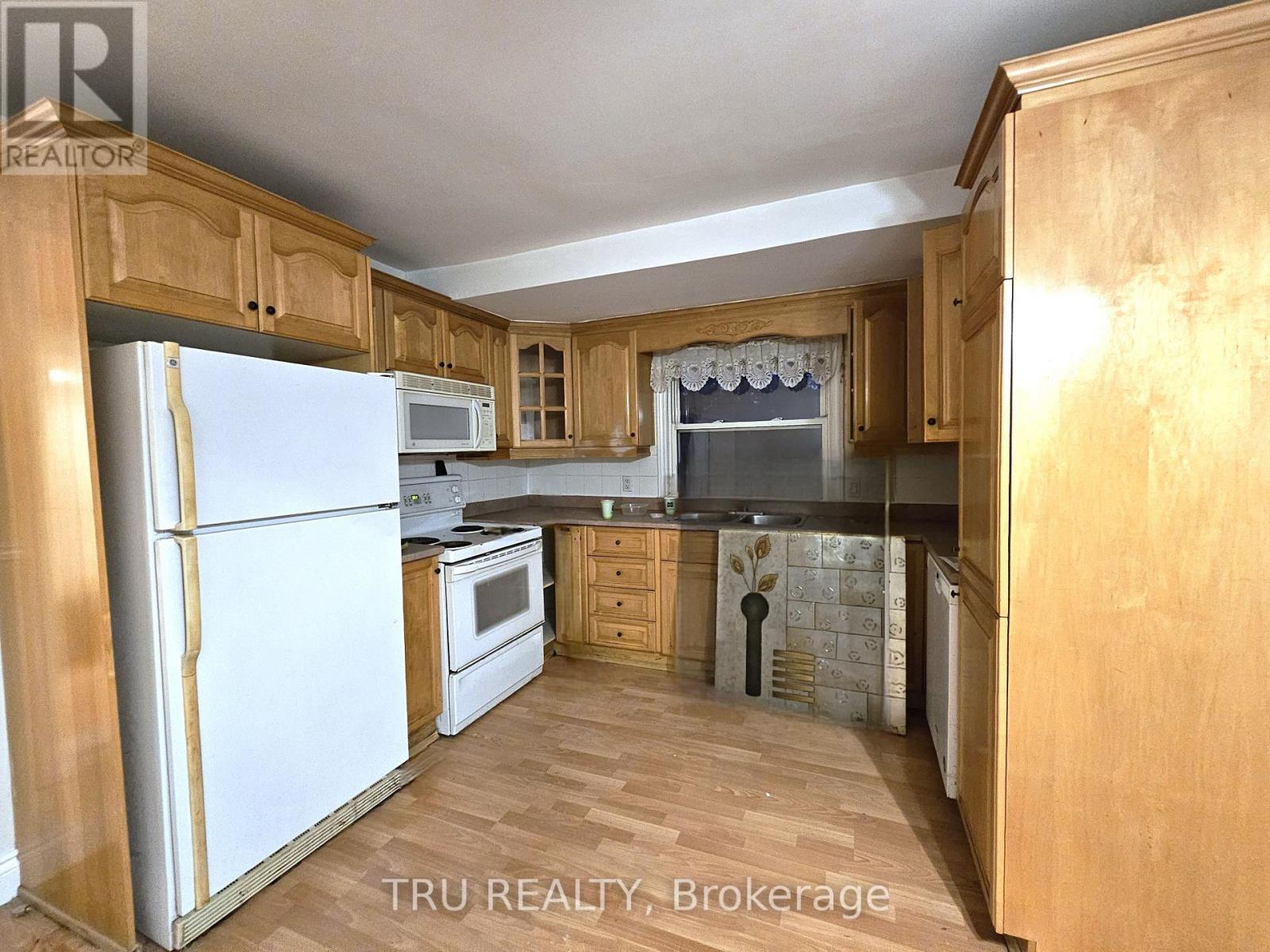 1 - 205 Lavergne Street, Ottawa, Ontario  K1L 5E4 - Photo 4 - X12770250