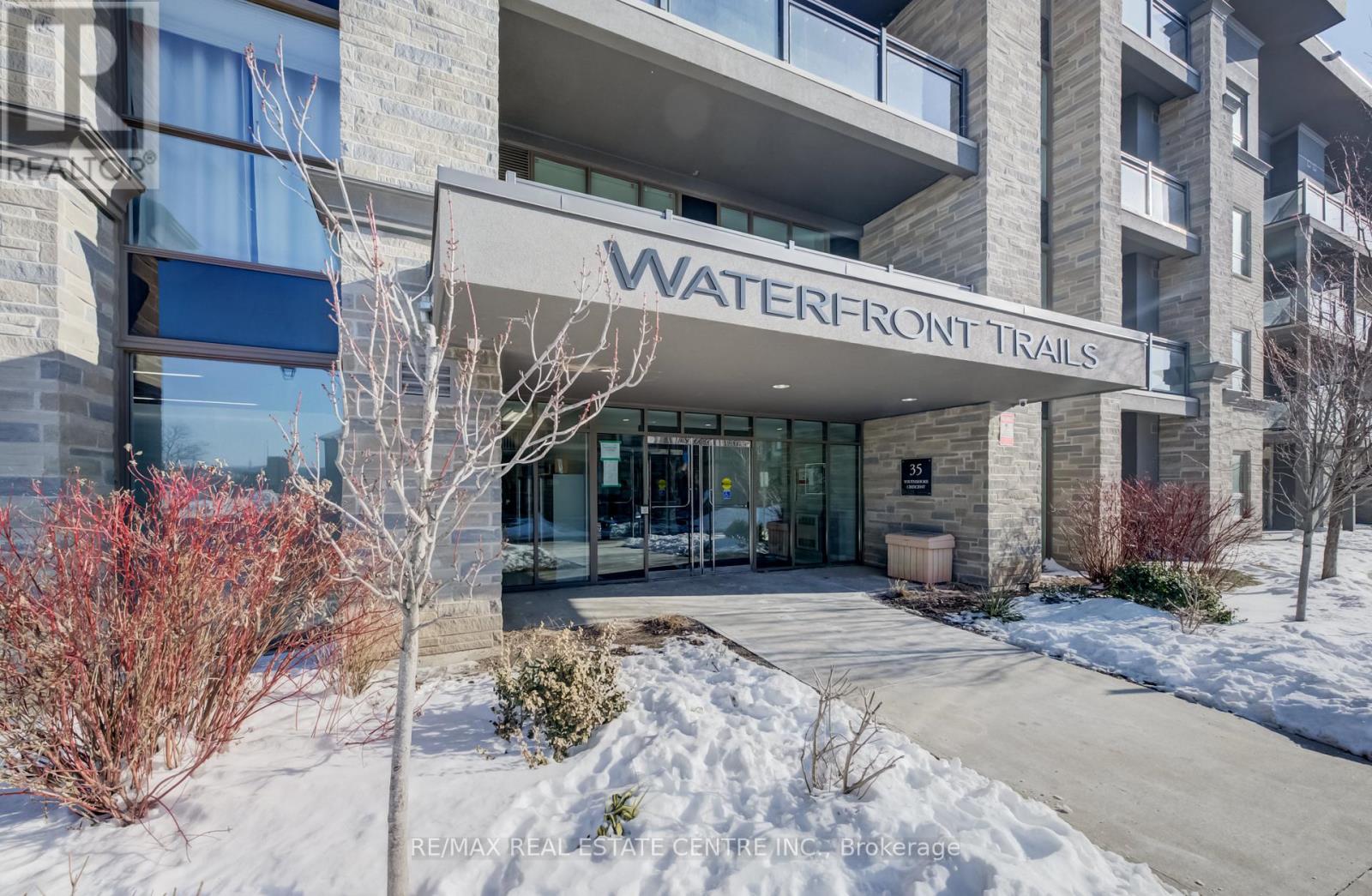 303 - 35 Southshore Crescent, Hamilton (Lakeshore), Ontario  L8E 0J2 - Photo 11 - X12734466