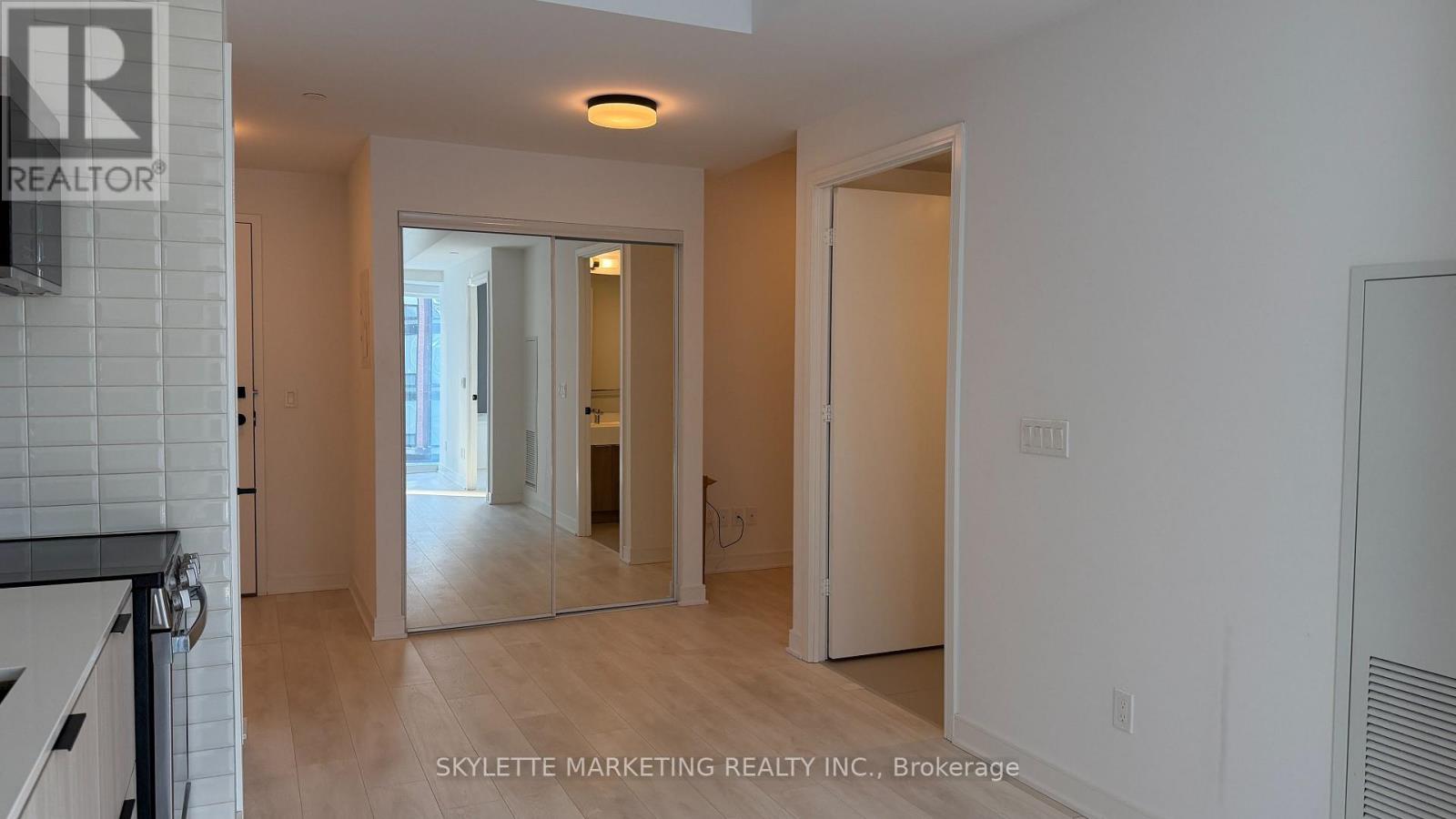 S447 - 35 Rolling Mills Road, Toronto (Waterfront Communities), Ontario  M5A 0V6 - Photo 7 - C12770244