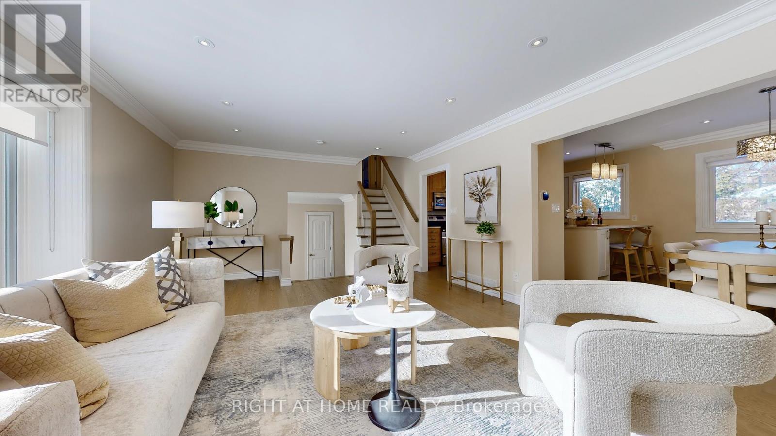 12 Courtham Avenue, Markham, Ontario  L3T 1G3 - Photo 8 - N12770252