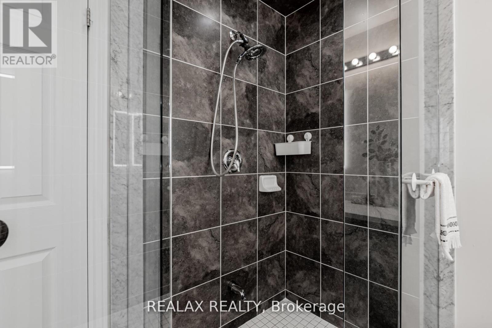 143 Livante Court, Markham (Victoria Square), Ontario  L6C 0T9 - Photo 22 - N12770254