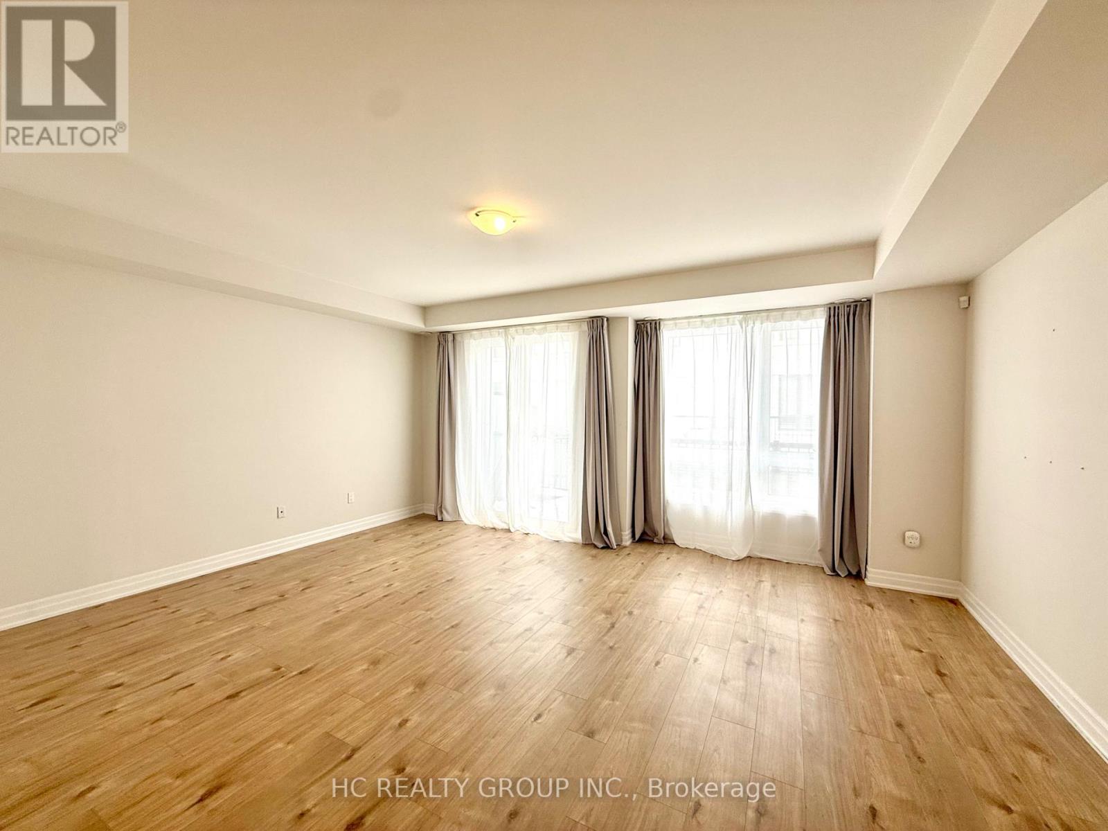 33 Thomas Armstrong Lane, Richmond Hill, Ontario  L4C 3E4 - Photo 5 - N12632490