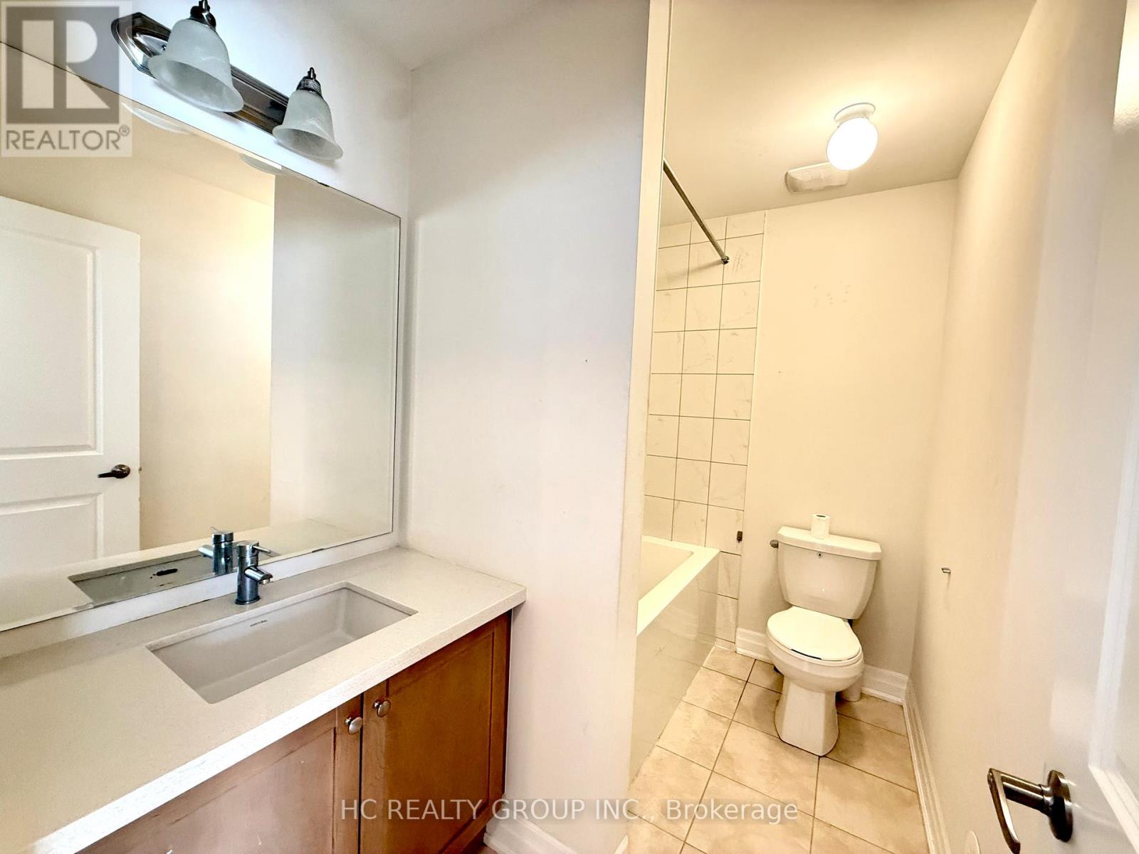 33 Thomas Armstrong Lane, Richmond Hill, Ontario  L4C 3E4 - Photo 10 - N12632490