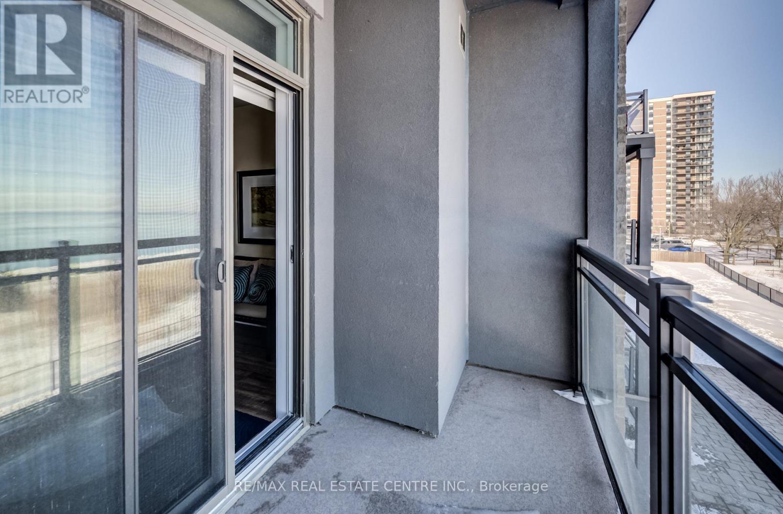 303 - 35 Southshore Crescent, Hamilton (Lakeshore), Ontario  L8E 0J2 - Photo 24 - X12734466