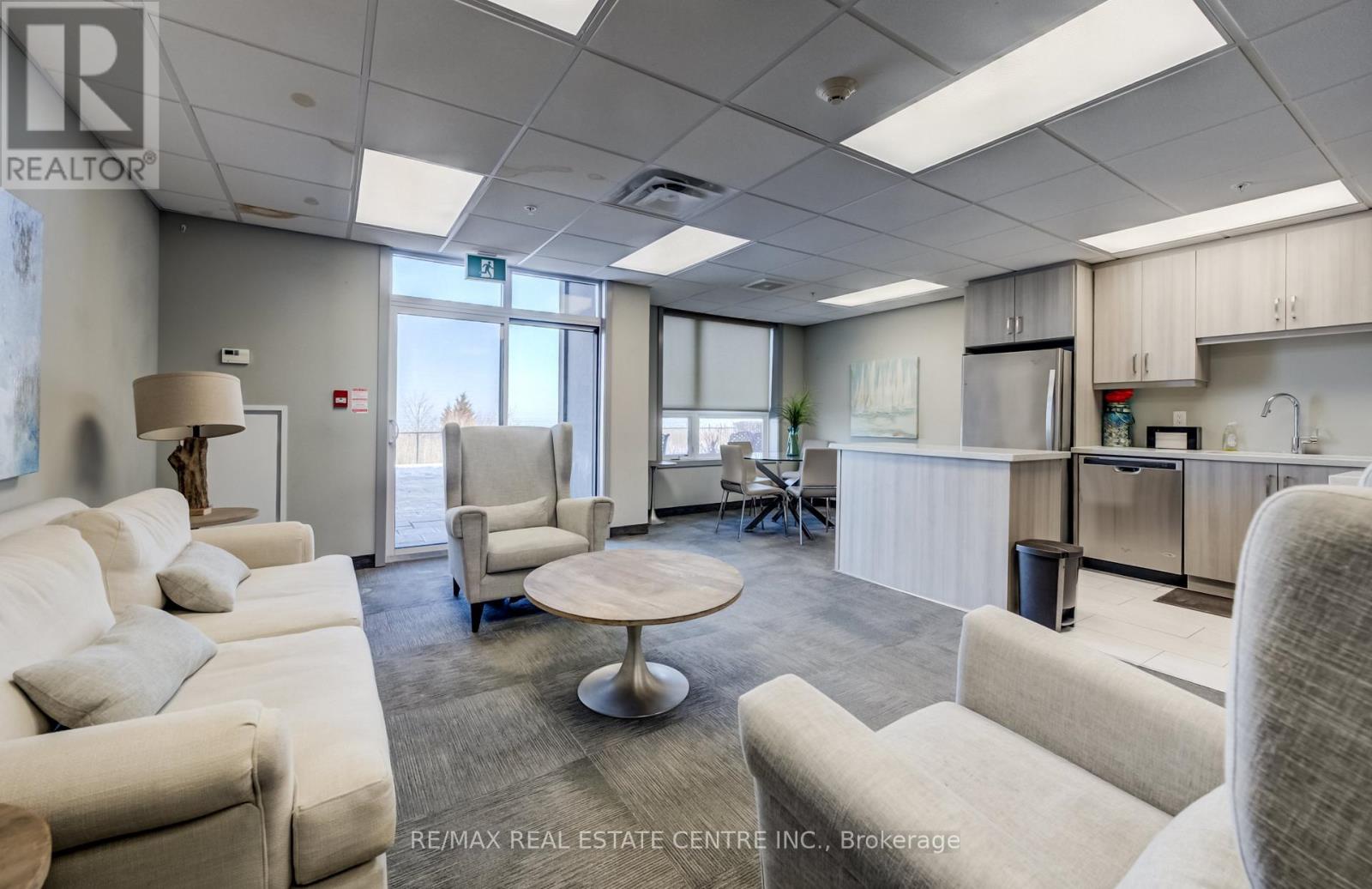 303 - 35 Southshore Crescent, Hamilton (Lakeshore), Ontario  L8E 0J2 - Photo 28 - X12734466