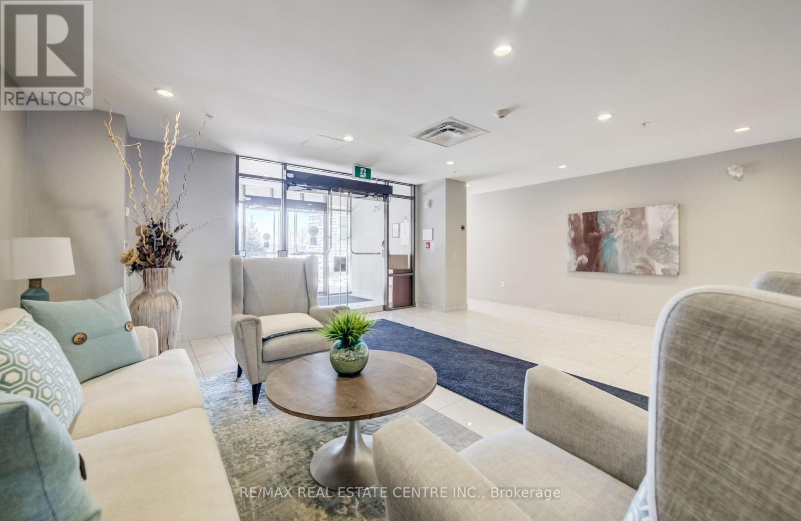 303 - 35 Southshore Crescent, Hamilton (Lakeshore), Ontario  L8E 0J2 - Photo 31 - X12734466