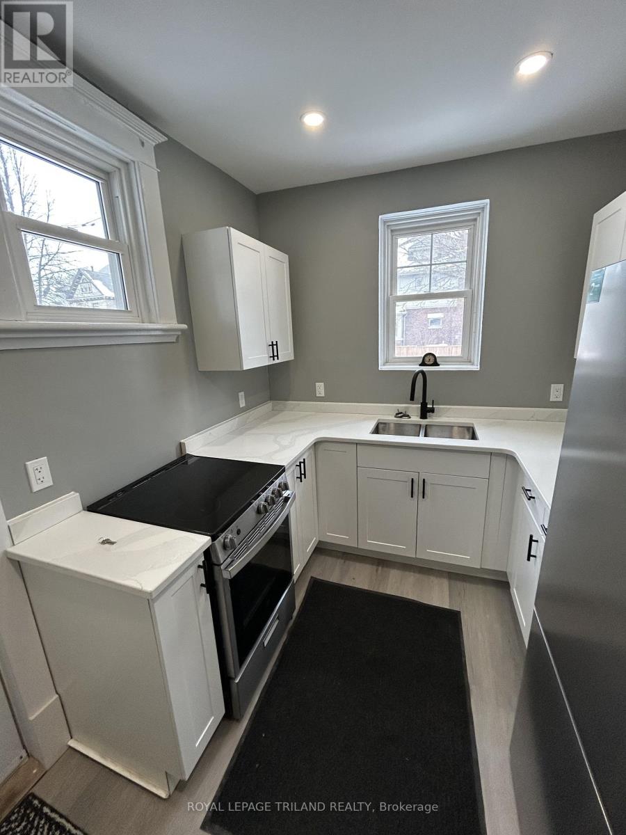 Unit 2 - 181 Ridout Street S, London South (South F), Ontario  N6C 3X8 - Photo 5 - X12601354