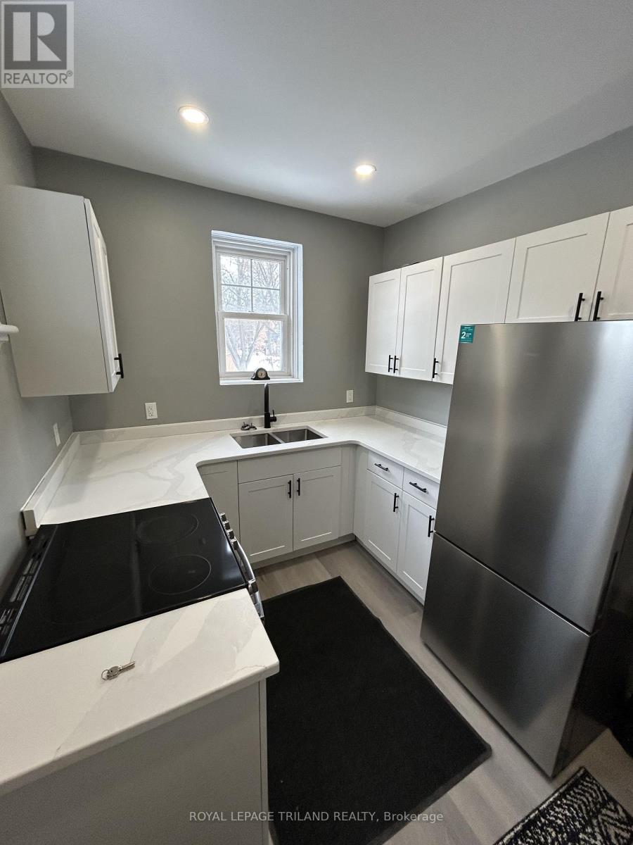 Unit 2 - 181 Ridout Street S, London South (South F), Ontario  N6C 3X8 - Photo 6 - X12601354