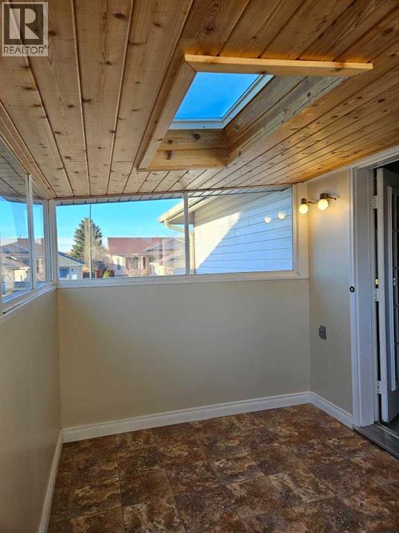 164 Mt Crandell Crescent W, Lethbridge, Alberta  T1K 6L8 - Photo 8 - A2283005