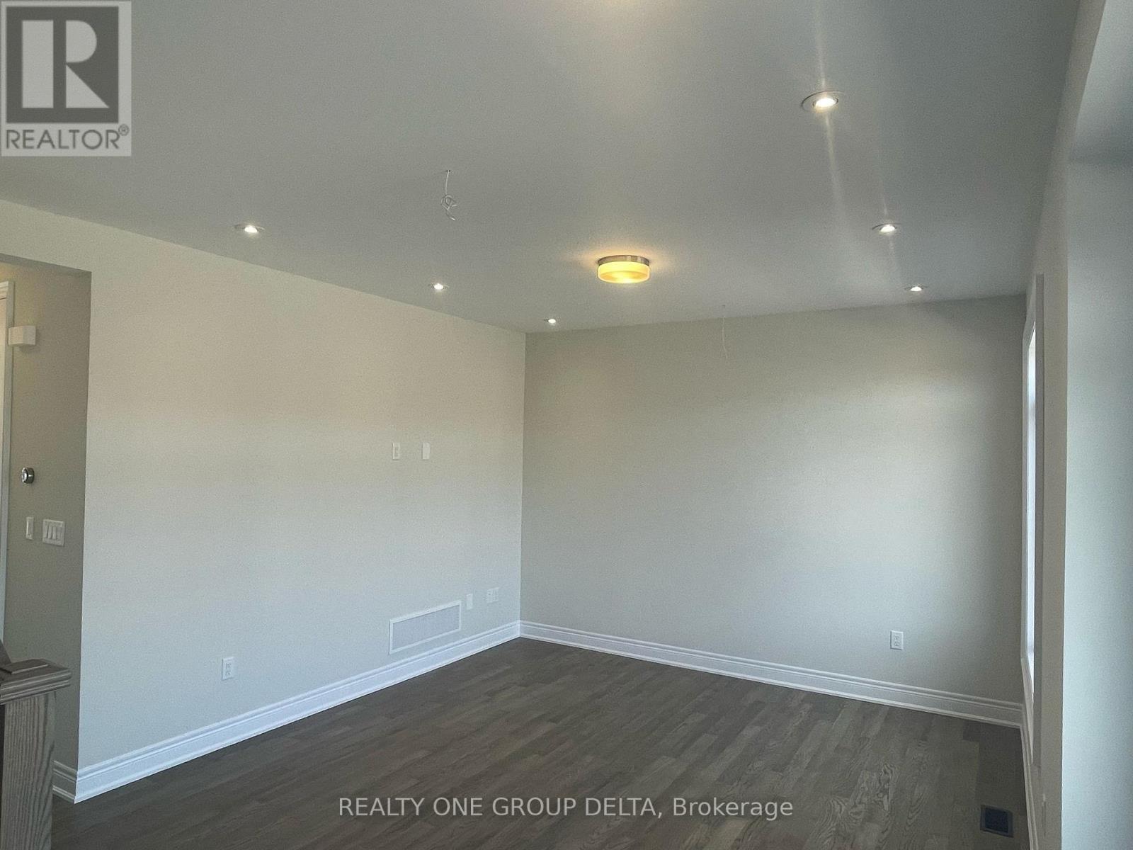 2180 Postmaster Drive, Oakville (Wm Westmount), Ontario  L6M 5T1 - Photo 5 - W12727682