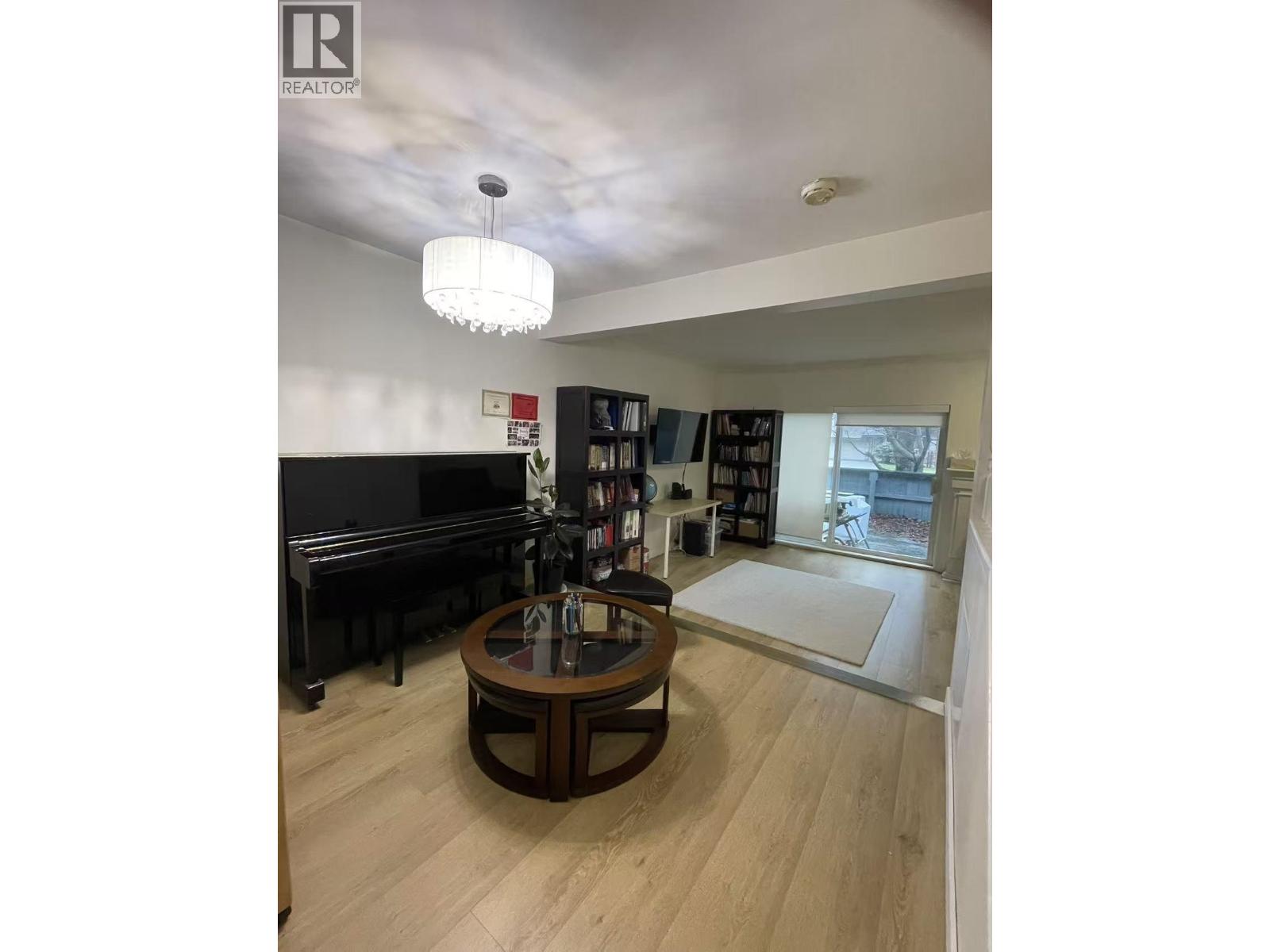 2 1170 Lansdowne Drive, Coquitlam, British Columbia  V3B 5V8 - Photo 6 - R3086435