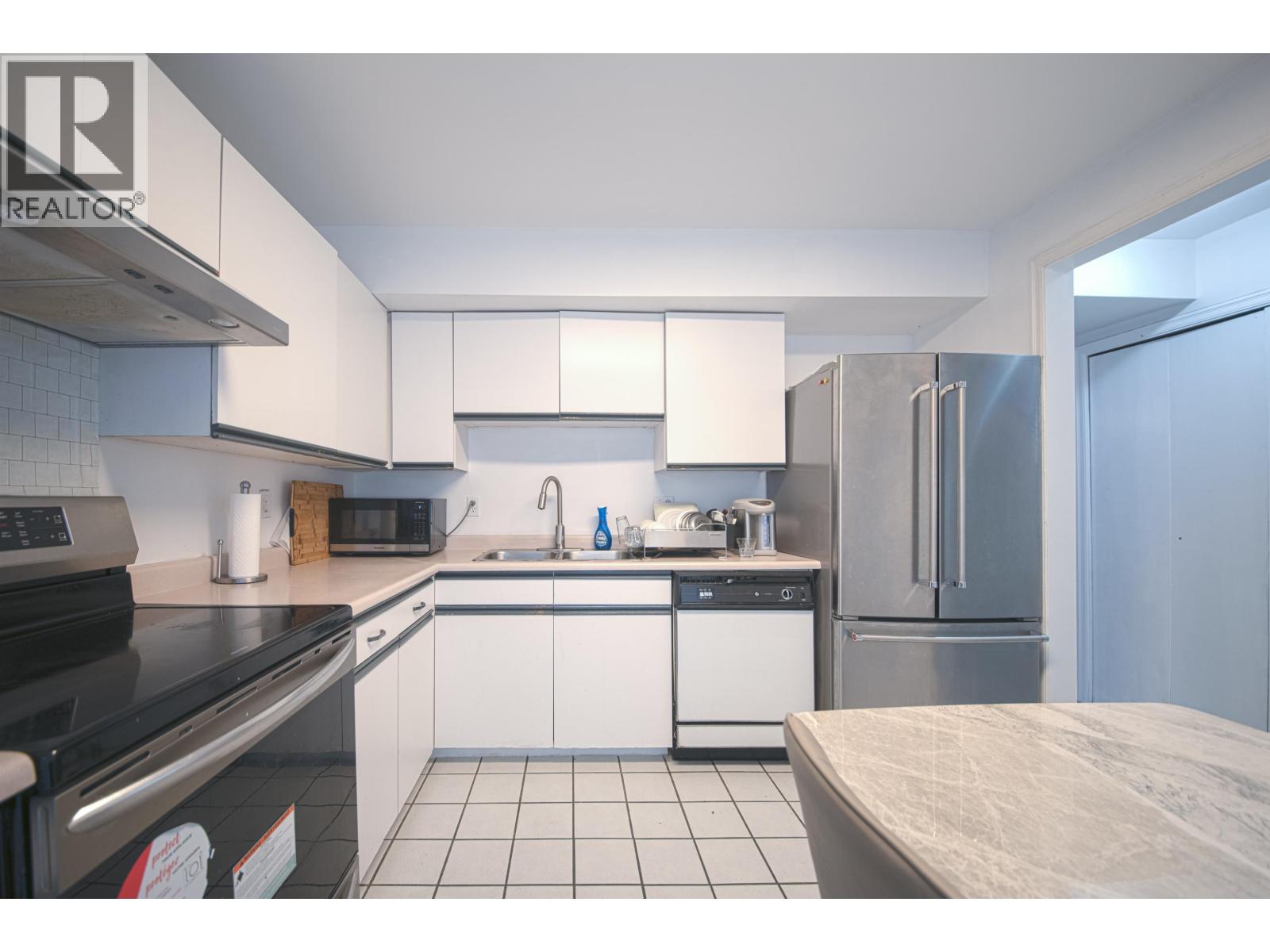 2 1170 Lansdowne Drive, Coquitlam, British Columbia  V3B 5V8 - Photo 4 - R3086435