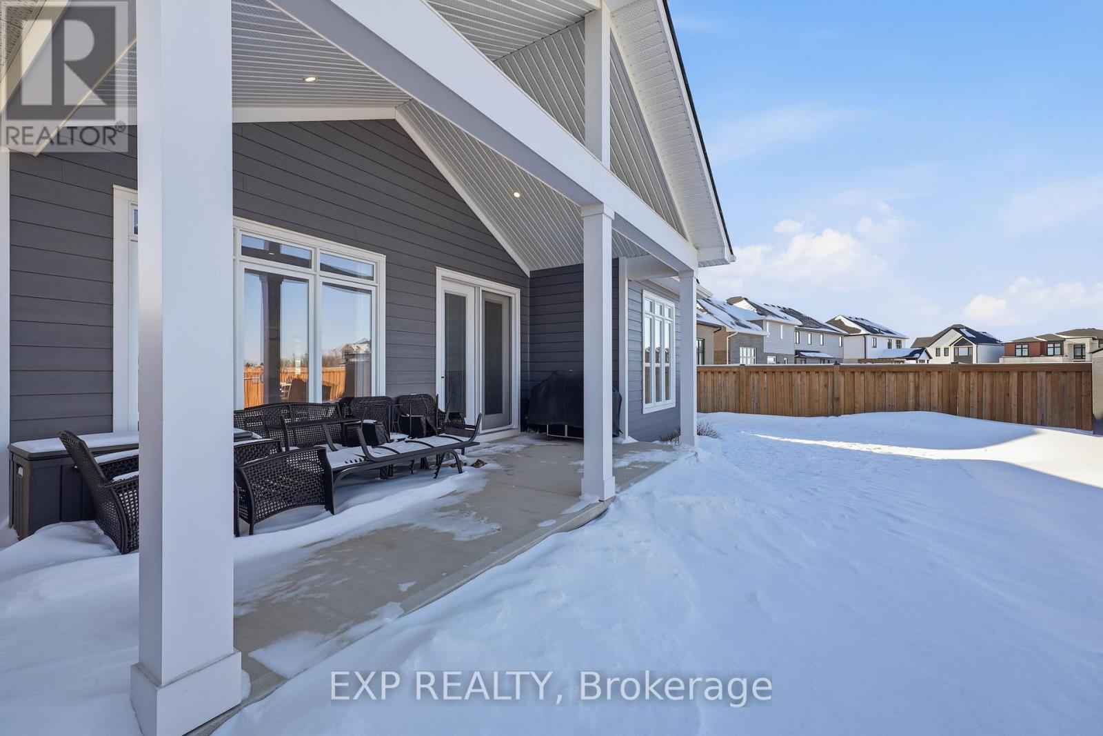 56 Optimist Drive, Southwold, Ontario  N5P 0G4 - Photo 4 - X12770260