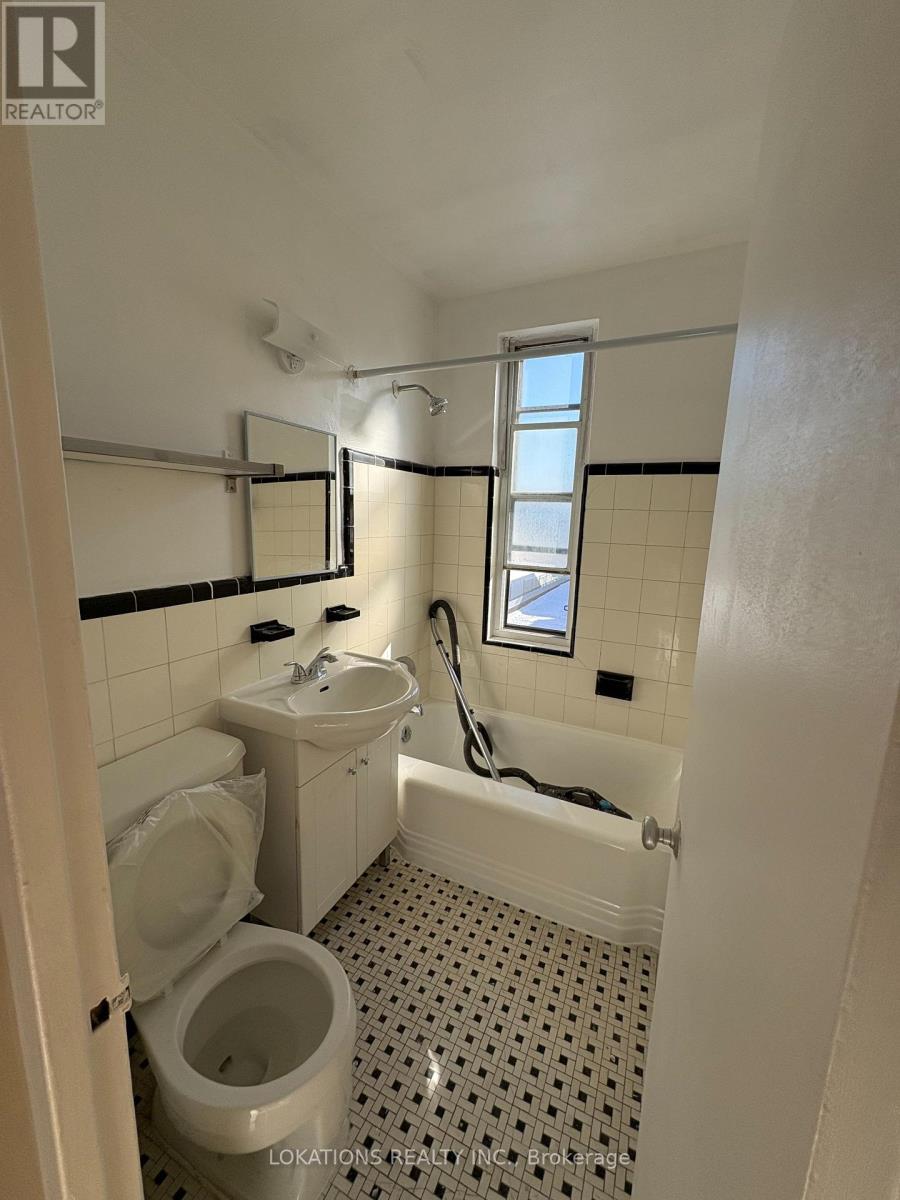 313 - 2135 Avenue Road, Toronto (Bedford Park-Nortown), Ontario  M5M 3M6 - Photo 7 - C12770264