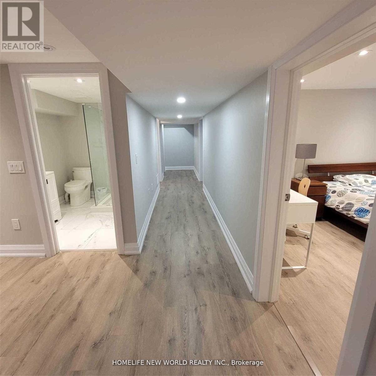 41 Brucewood Crescent, Toronto, Ontario  M6A 2G7 - Photo 5 - C12770268