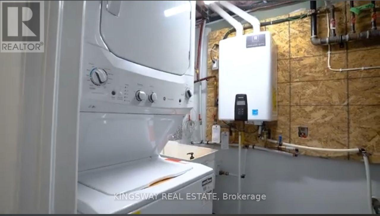 2-945 Vance Crescent, Innisfil, Ontario  L9S 1V5 - Photo 5 - N12770270