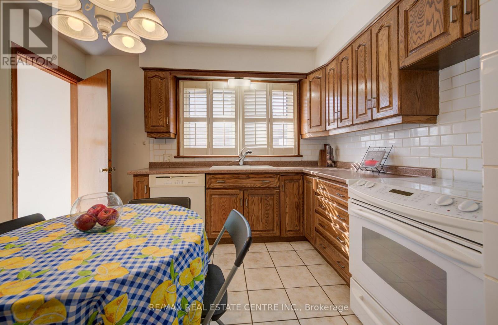 150 Howard Avenue, Hamilton, Ontario  L9A 2W8 - Photo 13 - X12649042