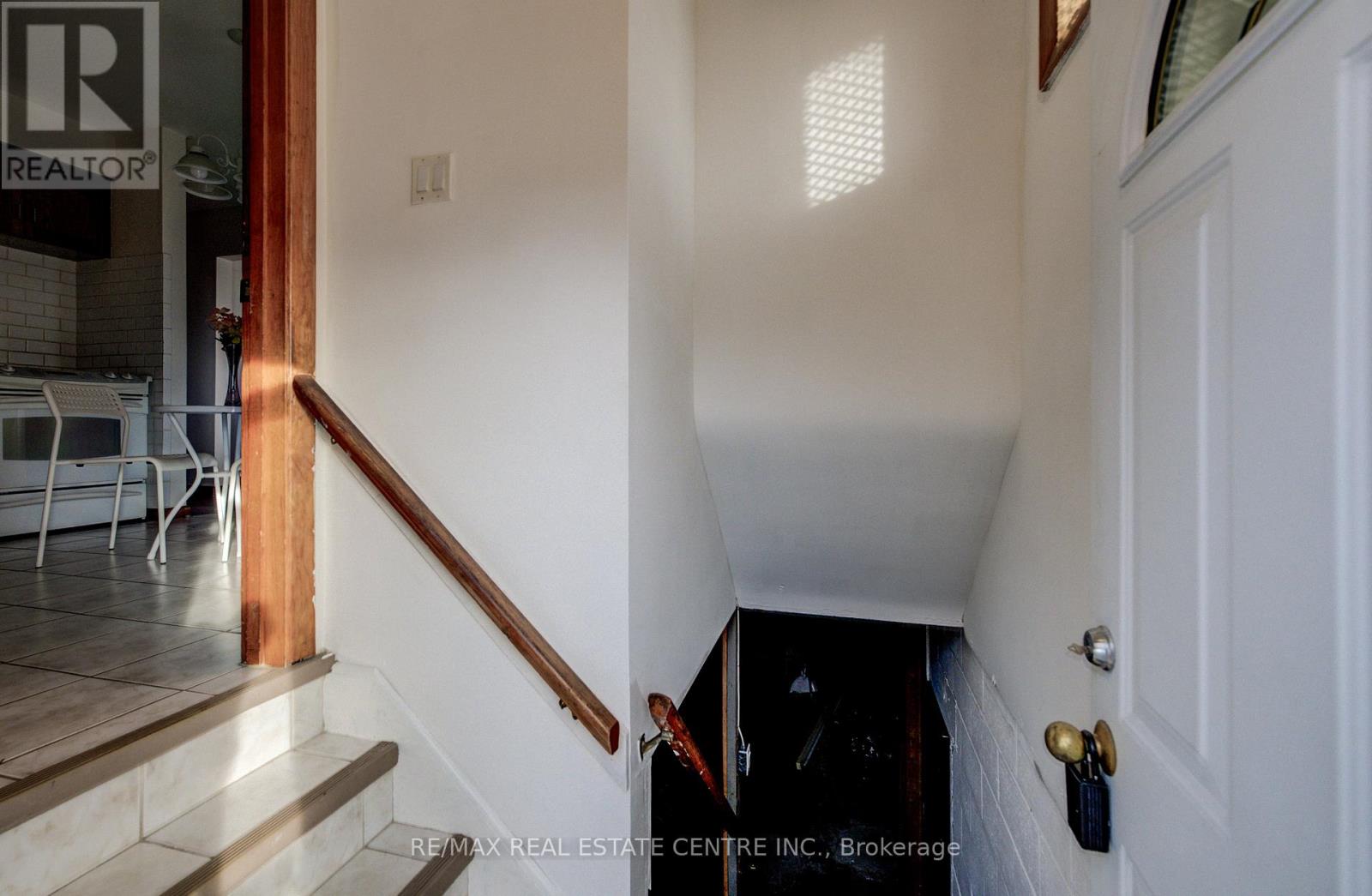 150 Howard Avenue, Hamilton, Ontario  L9A 2W8 - Photo 16 - X12649042