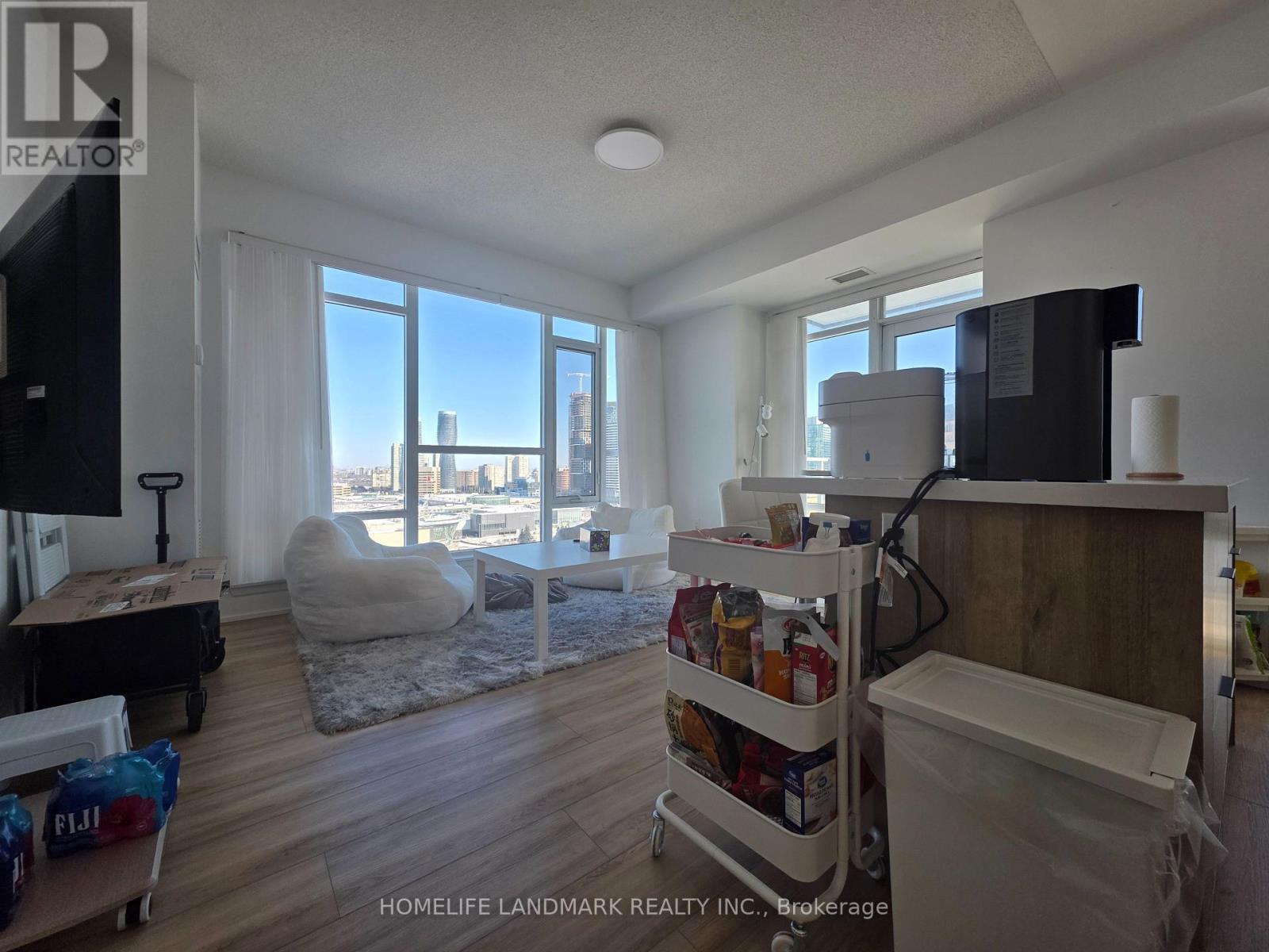 1402 - 365 Prince Of Wales Drive, Mississauga (City Centre), Ontario  L5B 0A1 - Photo 12 - W12770276