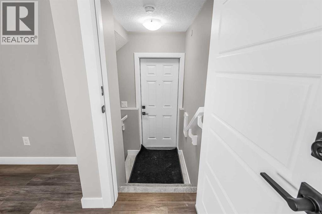 423 Hotchkiss Manor, Calgary, Alberta  T3S 0N3 - Photo 35 - A2283550