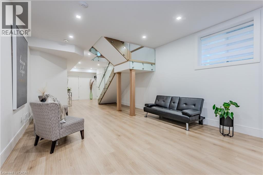 320 Otterbein Road, Kitchener, Ontario  N2B 0A7 - Photo 34 - 40803812