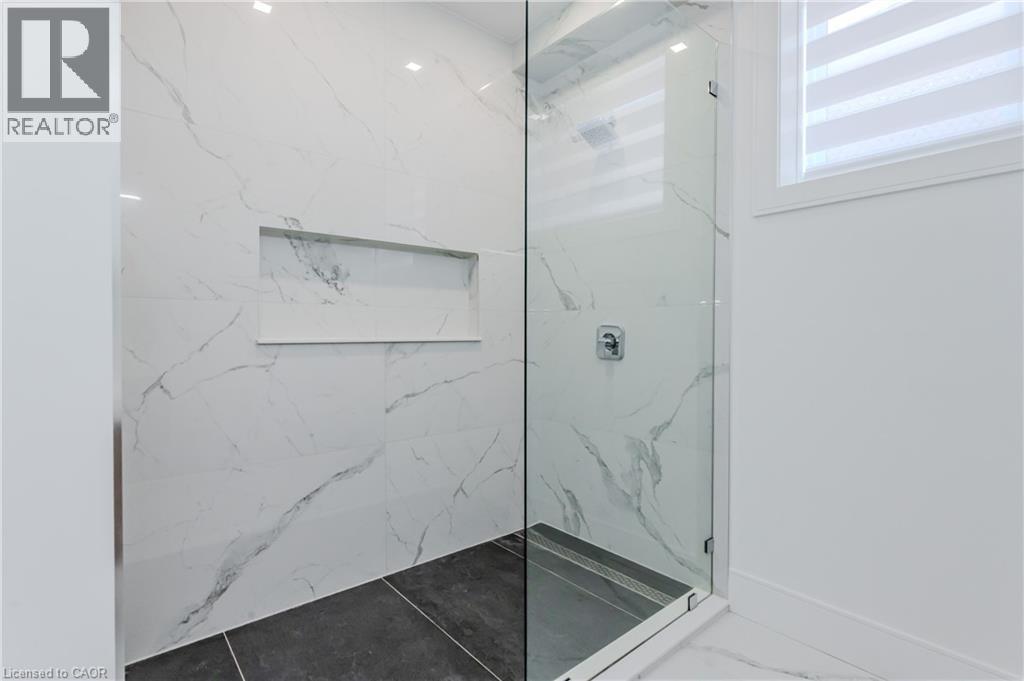 320 Otterbein Road, Kitchener, Ontario  N2B 0A7 - Photo 39 - 40803812