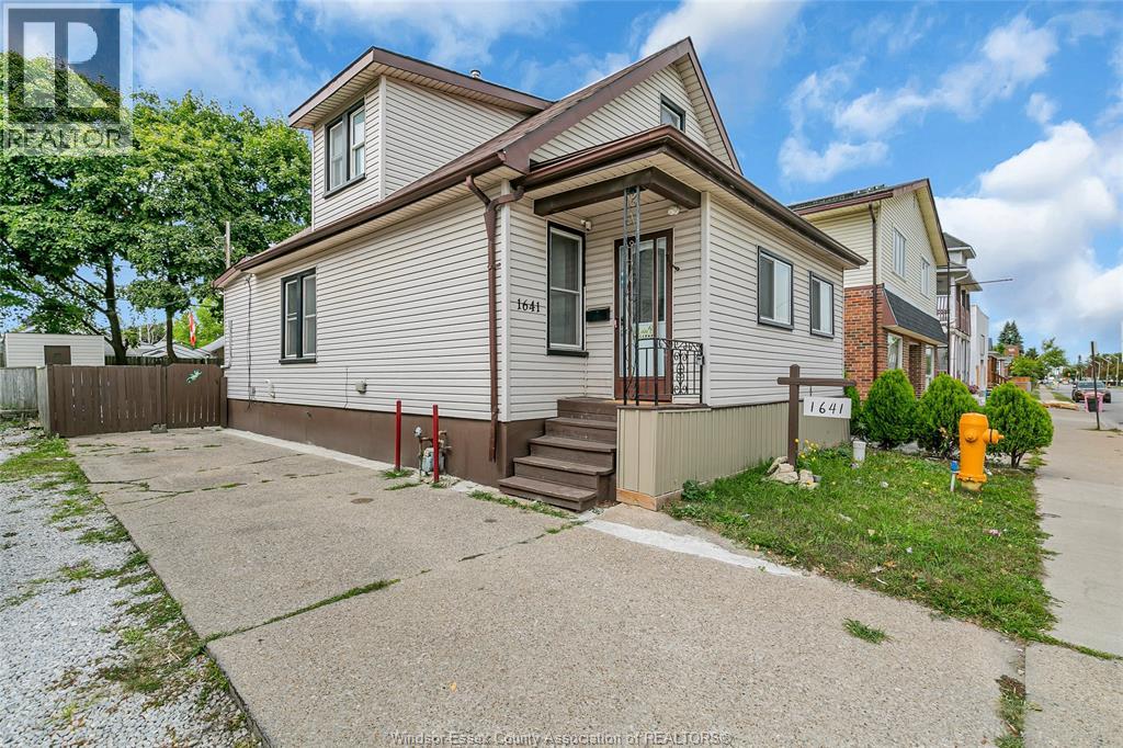 1641 Drouillard, Windsor, Ontario  N8Y 2S4 - Photo 2 - 25031085