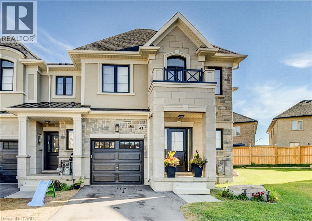 43 Genoa Drive, Hamilton, Ontario  L9B 0K1 - Photo 4 - 40802098