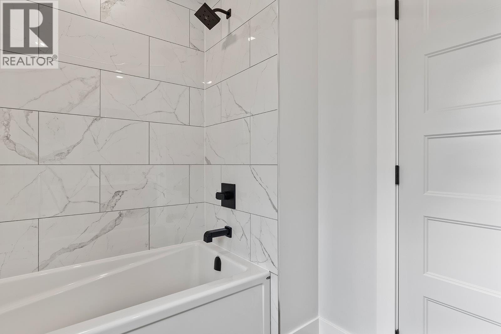 1441 20 Avenue Se Unit# 1, Salmon Arm, British Columbia  V1E 2M9 - Photo 33 - 10362251