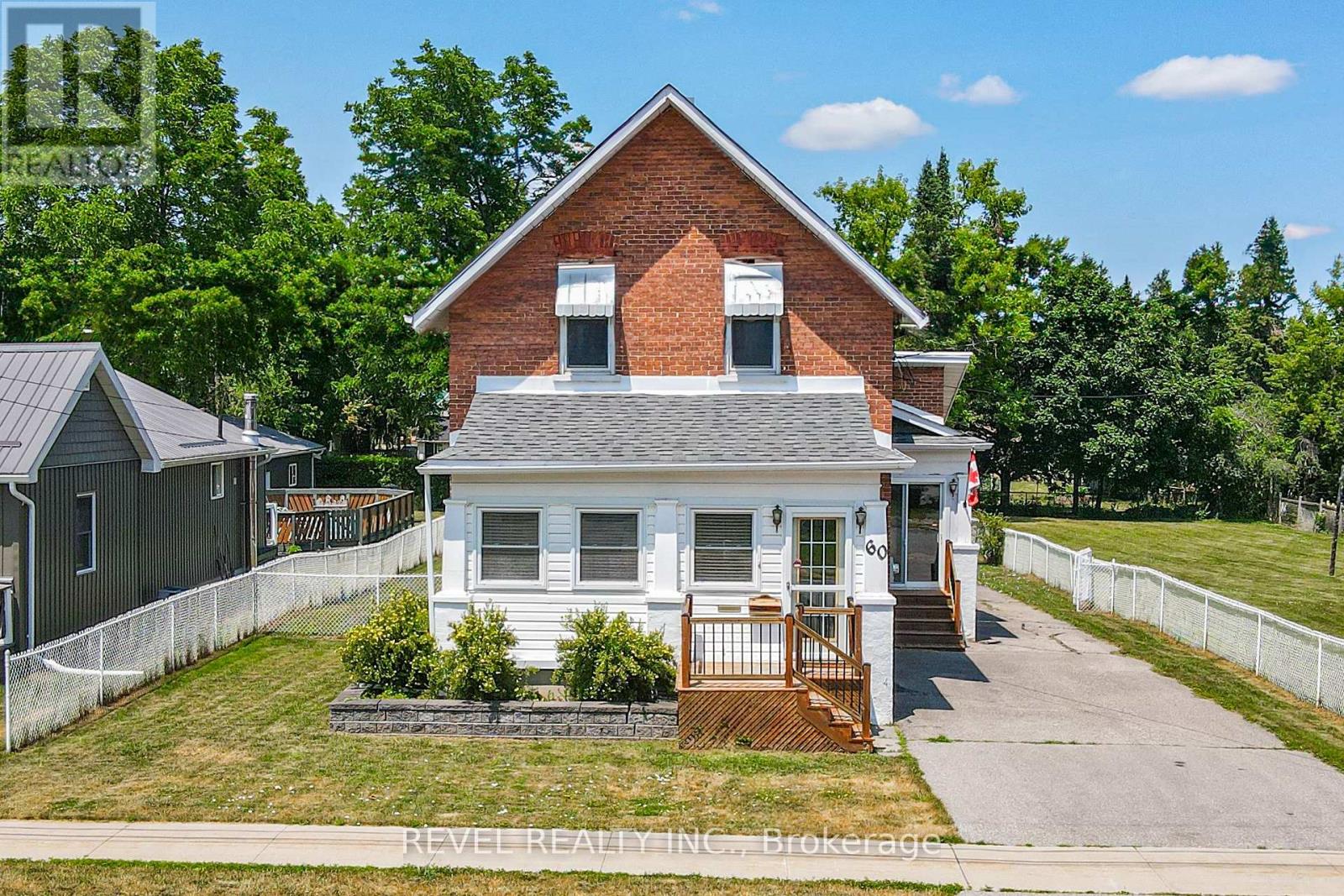 60 ELGIN STREET, Kawartha Lakes, Ontario