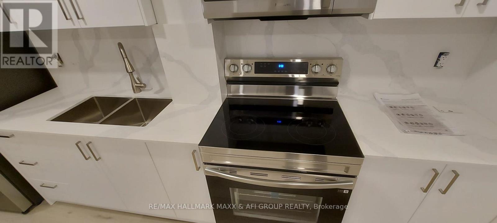 Lower - 568 Brownridge Drive, Vaughan, Ontario  L4J 6B5 - Photo 9 - N12770290