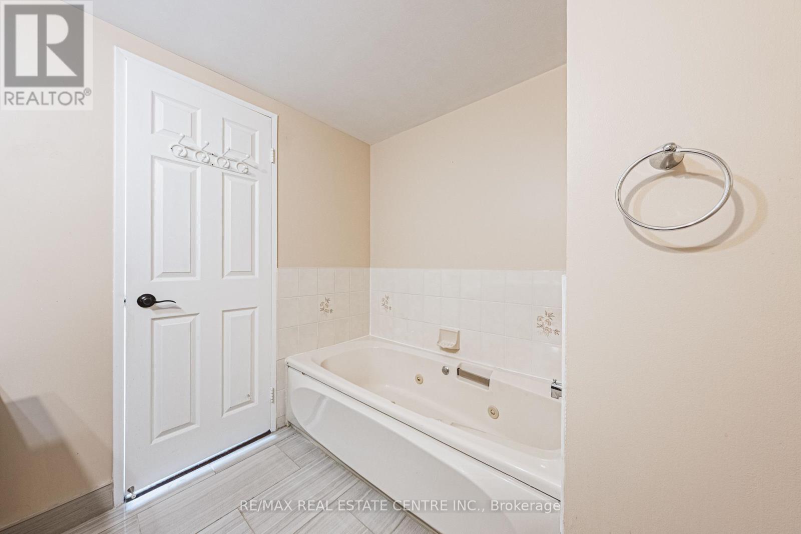 Ph1904 - 2155 Burnhamthorpe Road W, Mississauga (Erin Mills), Ontario  L5L 5P4 - Photo 36 - W12770284