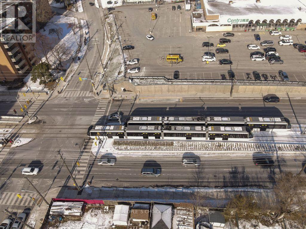 61 Primula Crescent, Toronto, Ontario  M9L 1J9 - Photo 50 - W12770294