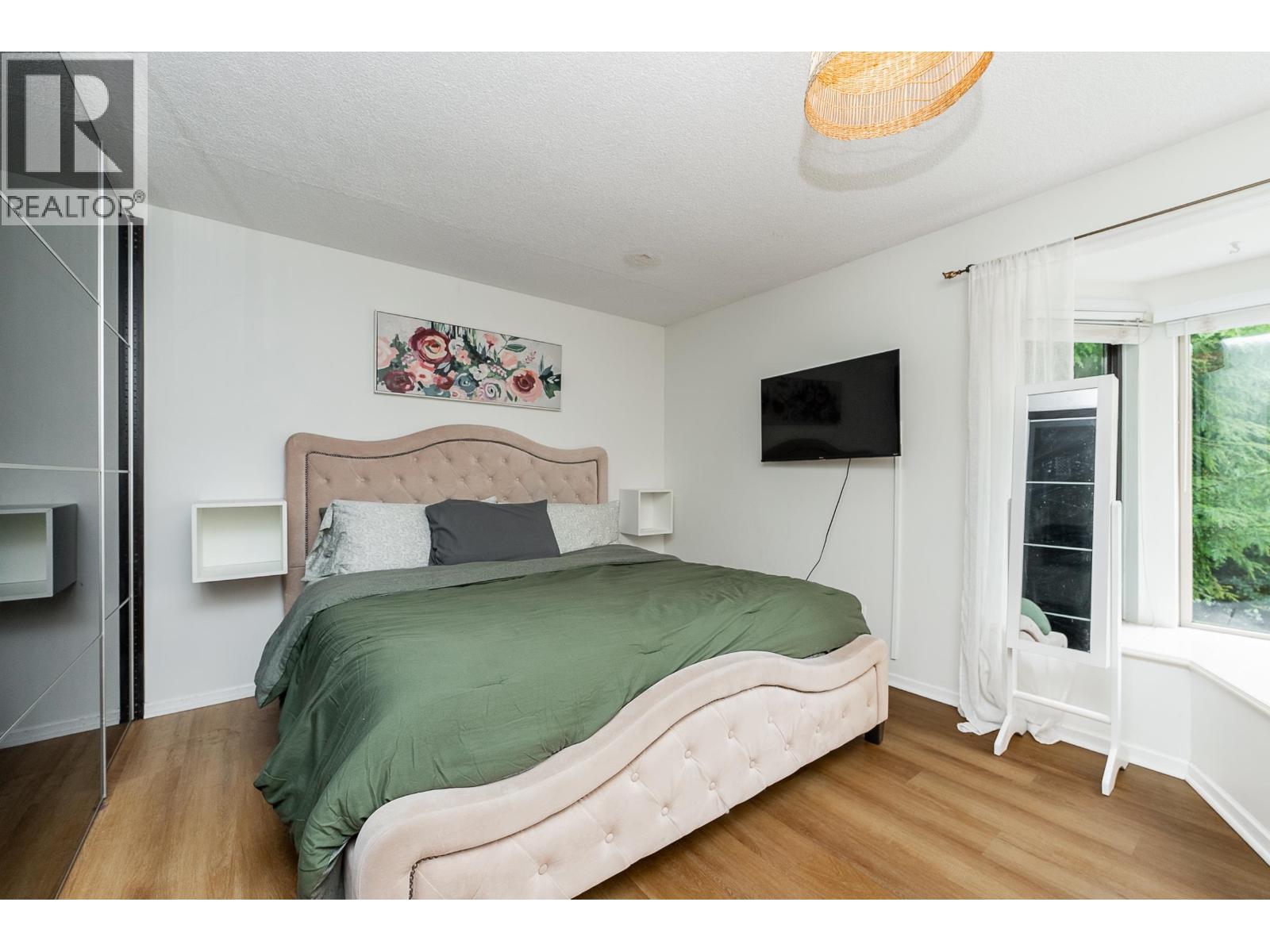 2988 Fleet Street, Coquitlam, British Columbia  V3C 3R8 - Photo 11 - R3082047