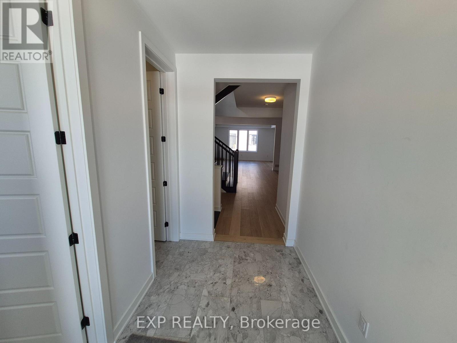 805 Pearly Everlasting Crescent, Ottawa, Ontario  K0A 2Z0 - Photo 2 - X12770332