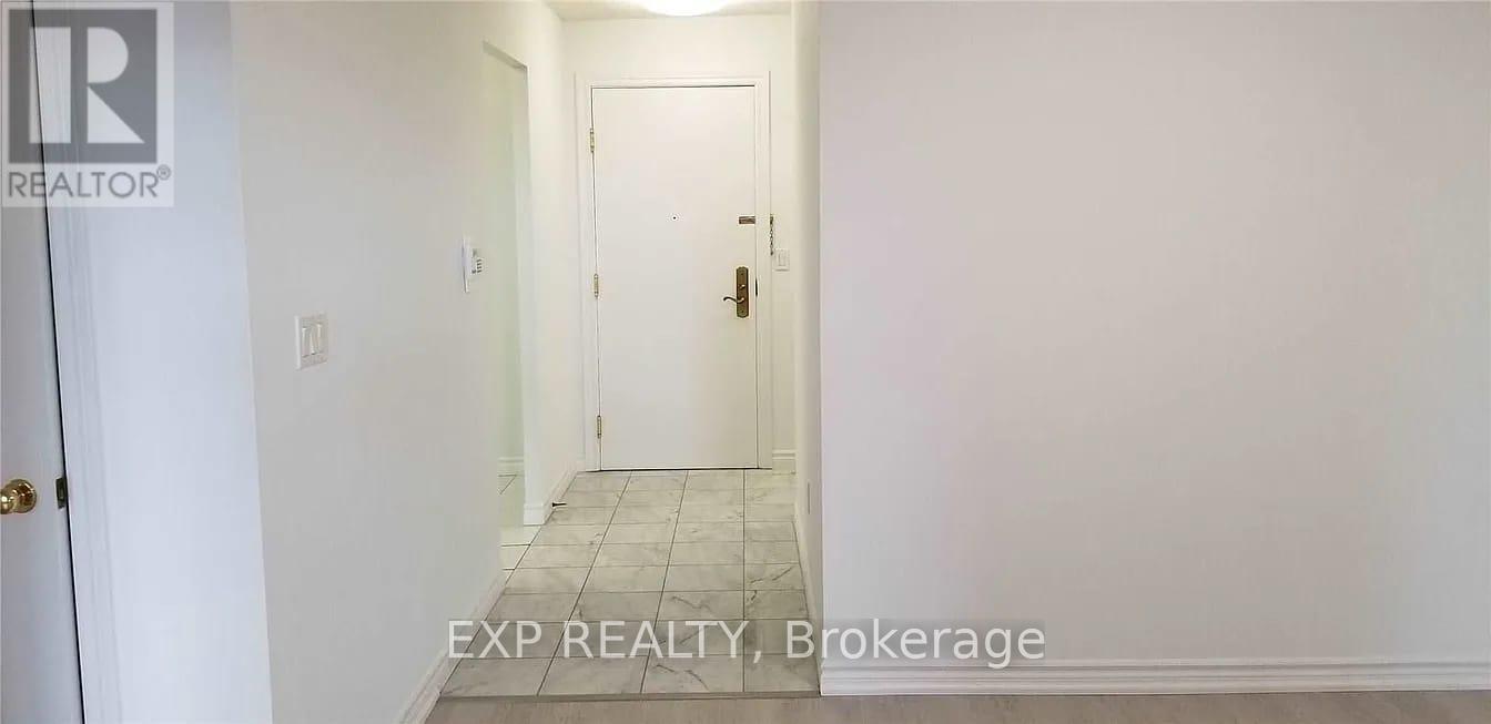 2207 - 18 Sommerset Way, Toronto, Ontario  M2N 6X5 - Photo 2 - C12770314