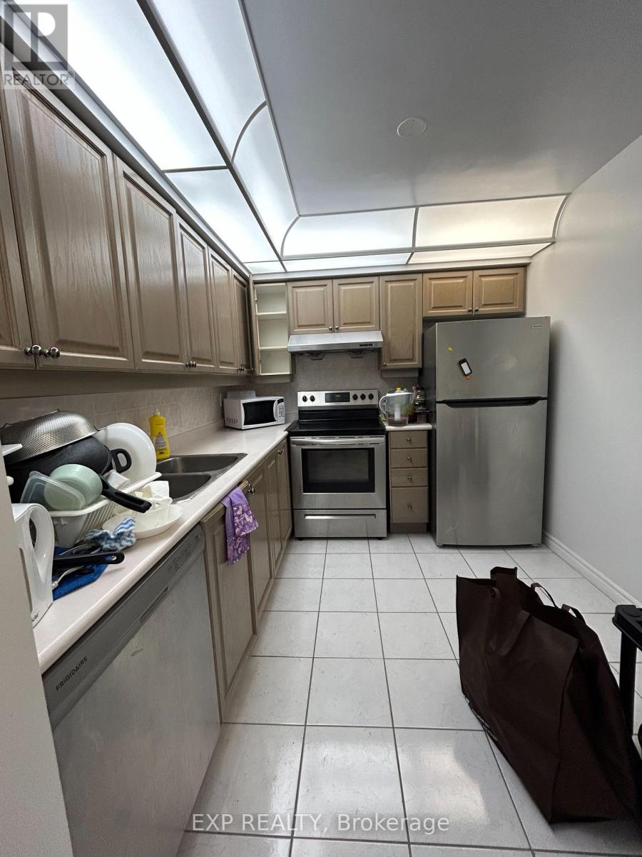 2207 - 18 Sommerset Way, Toronto, Ontario  M2N 6X5 - Photo 4 - C12770314