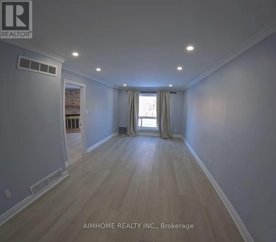 21 Halder Crescent, Markham, Ontario  L3R 7E9 - Photo 11 - N12770316