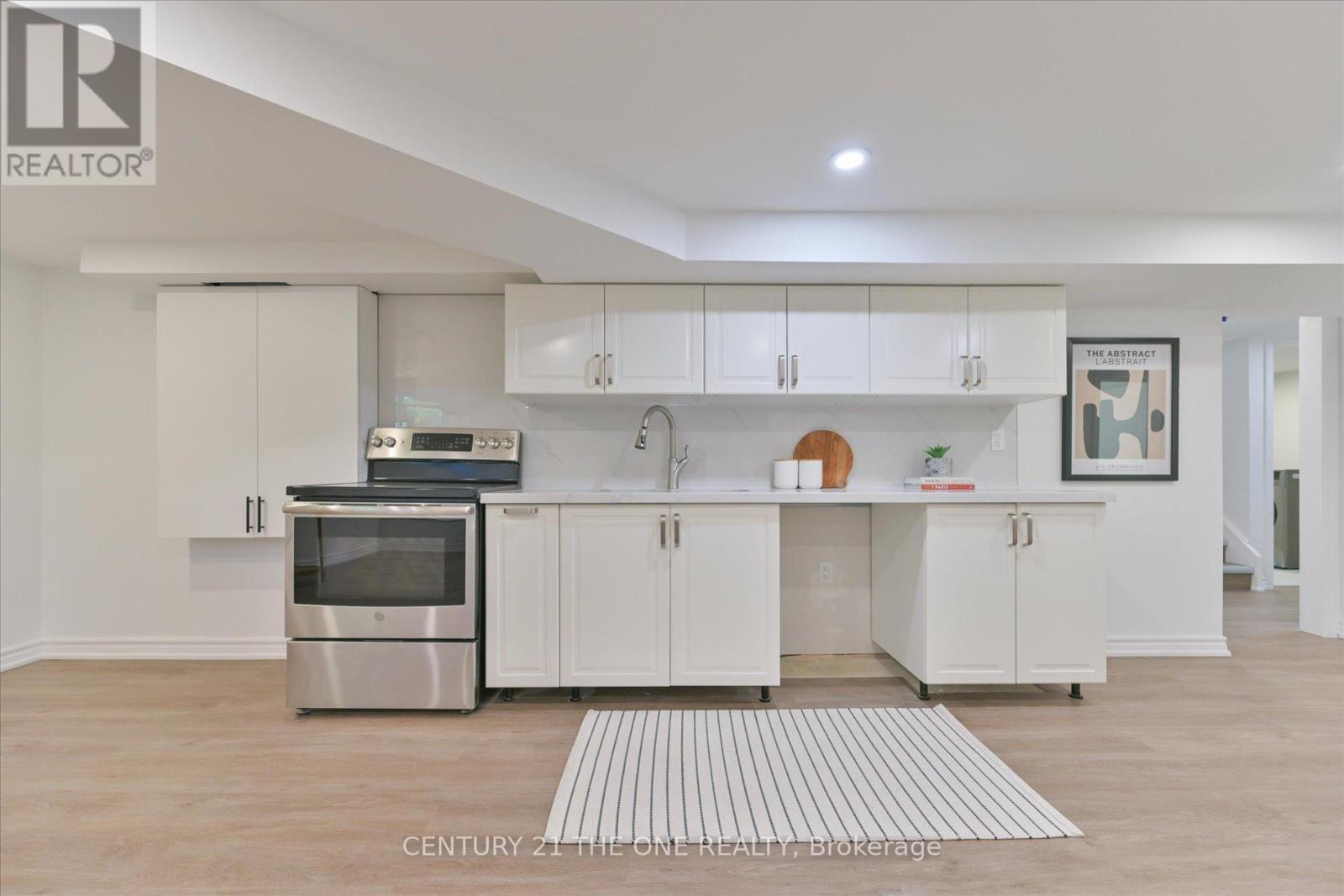 Basement - 421 Browndale Crescent, Richmond Hill, Ontario  L4C 3H9 - Photo 4 - N12770336