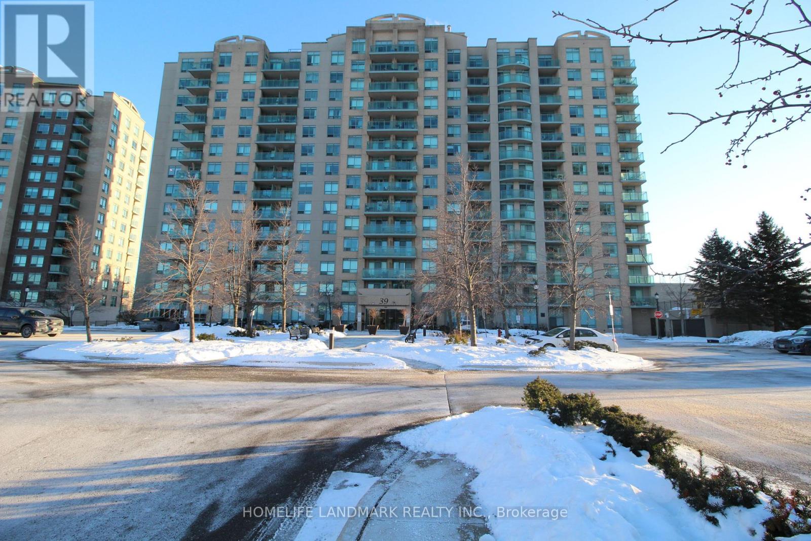 718 - 39 ONEIDA CRESCENT, Richmond Hill, Ontario