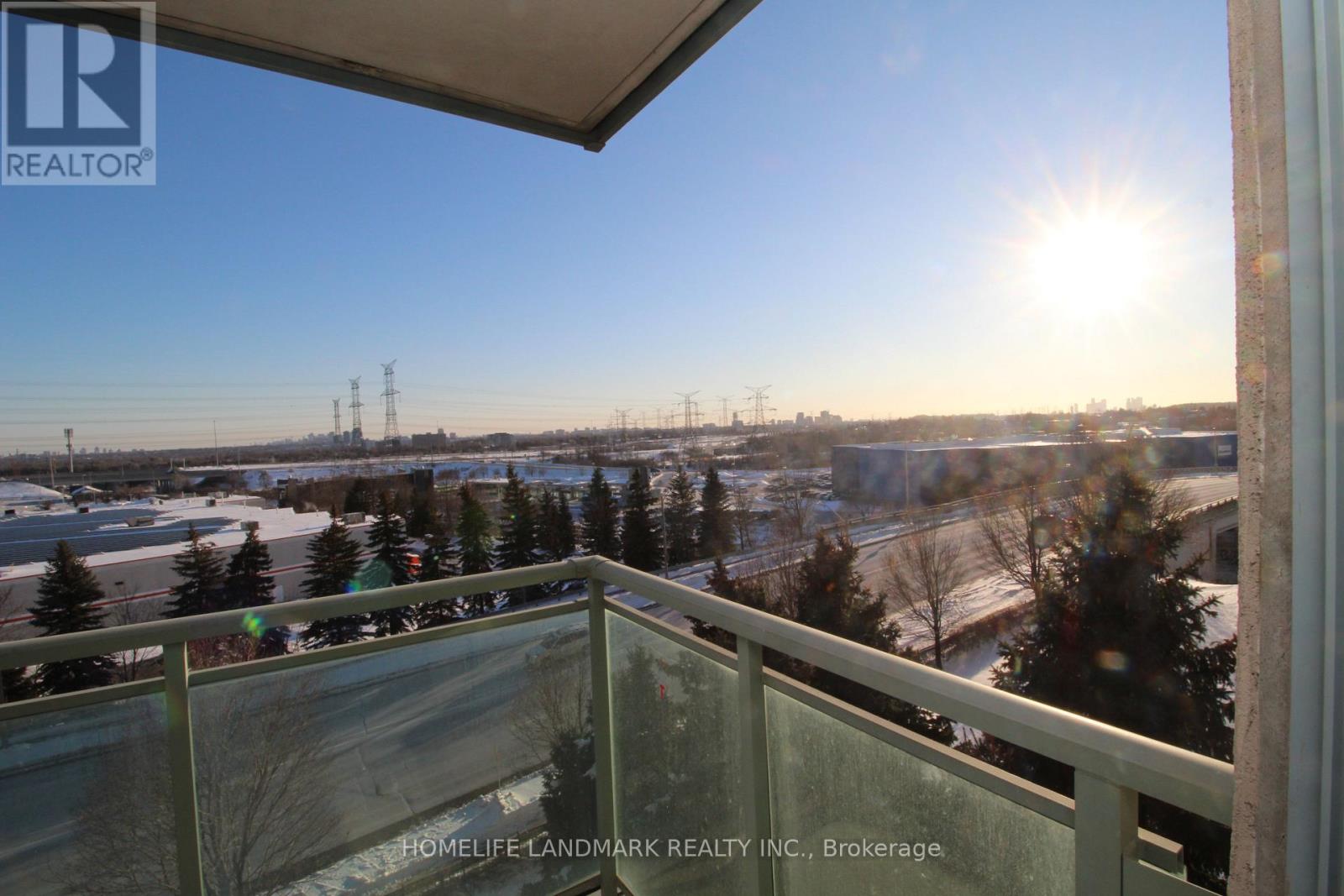 718 - 39 Oneida Crescent, Richmond Hill, Ontario  L4B 4T9 - Photo 18 - N12770340