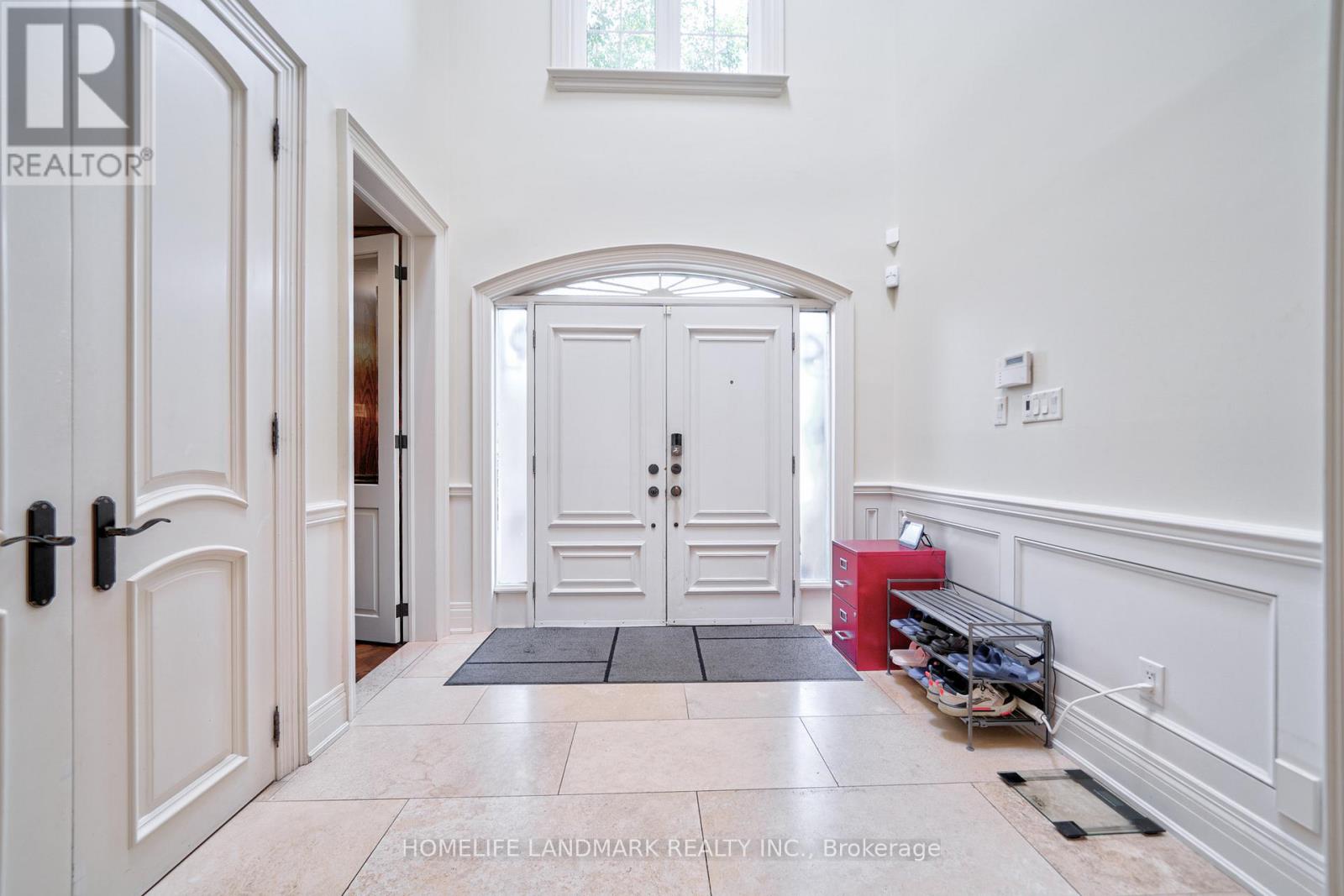 21 Kirkdale Crescent, Toronto, Ontario  M3B 2J7 - Photo 2 - C12770344