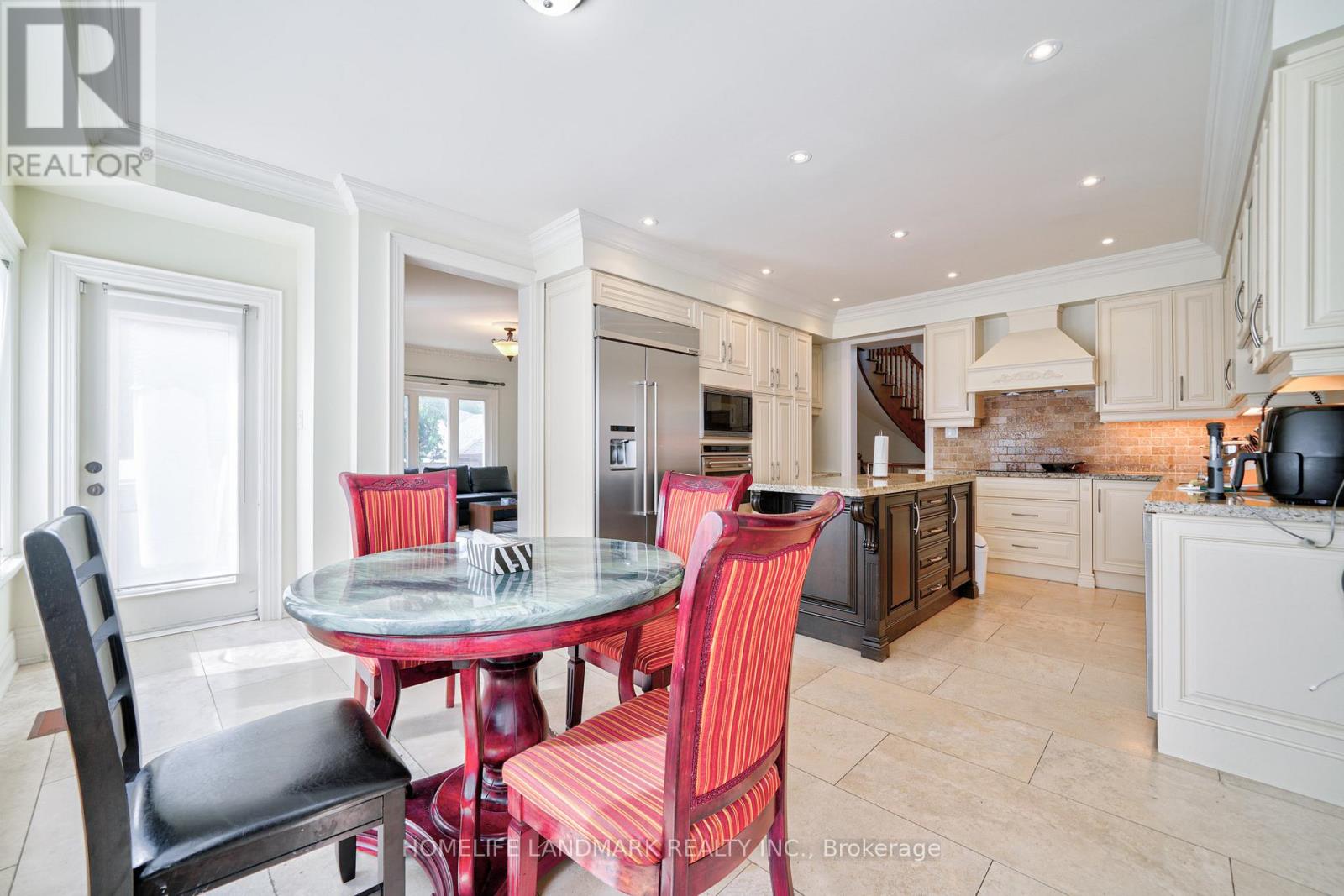 21 Kirkdale Crescent, Toronto, Ontario  M3B 2J7 - Photo 14 - C12770344