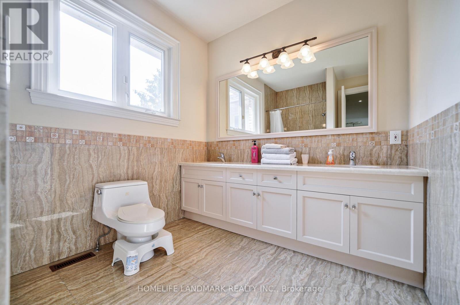 21 Kirkdale Crescent, Toronto, Ontario  M3B 2J7 - Photo 25 - C12770344