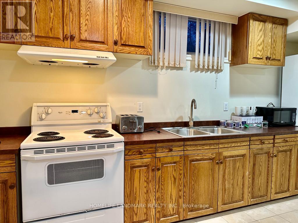 21 Kirkdale Crescent, Toronto, Ontario  M3B 2J7 - Photo 27 - C12770344