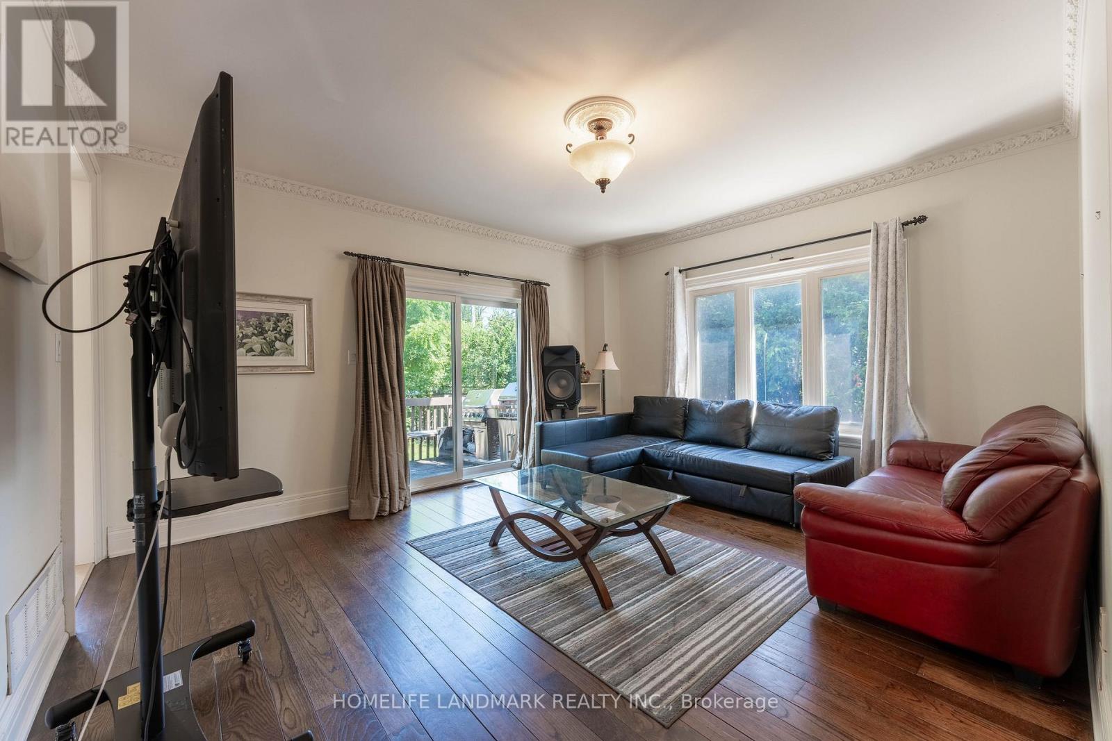 21 Kirkdale Crescent, Toronto, Ontario  M3B 2J7 - Photo 9 - C12770344