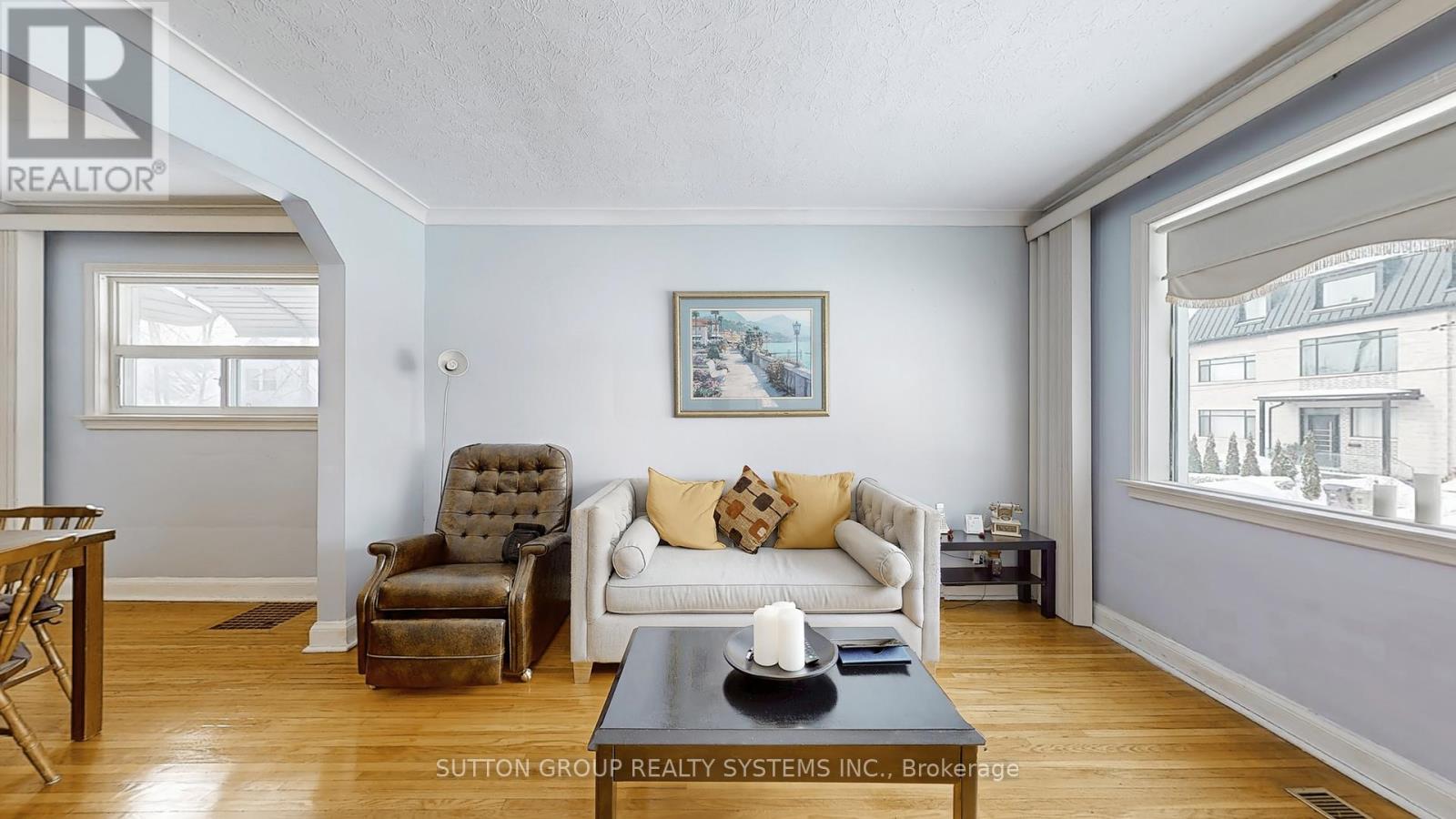 199 Strathnairn Avenue, Toronto, Ontario  M6M 2G6 - Photo 6 - W12770322