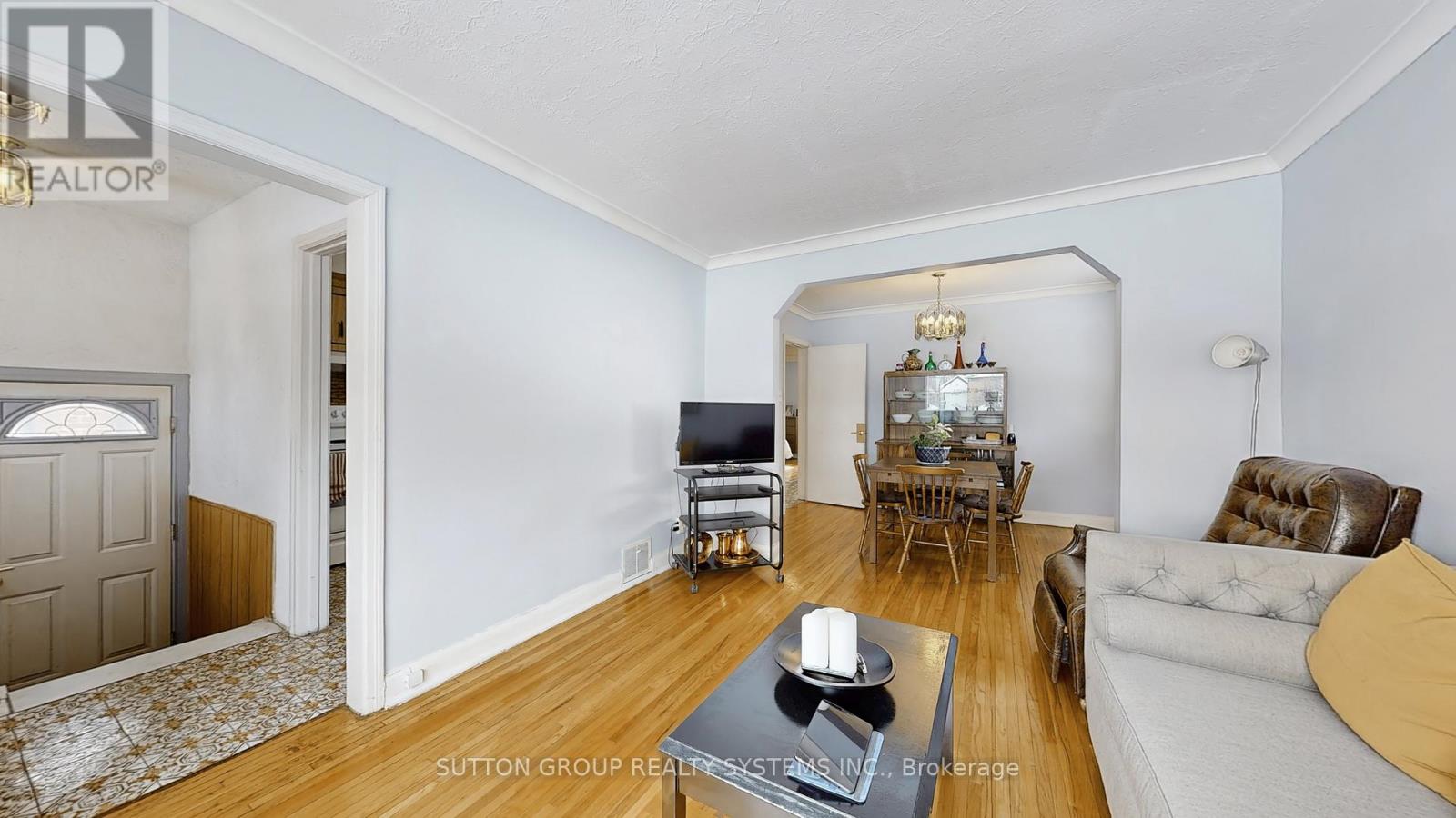 199 Strathnairn Avenue, Toronto, Ontario  M6M 2G6 - Photo 7 - W12770322