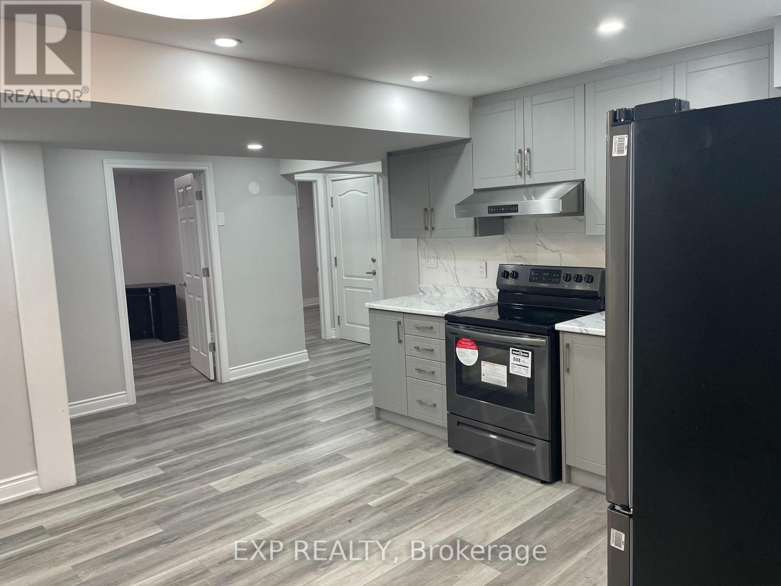 69 Gardenbrooke Trail, Brampton (Bram East), Ontario  L6P 3J3 - Photo 4 - W12770346