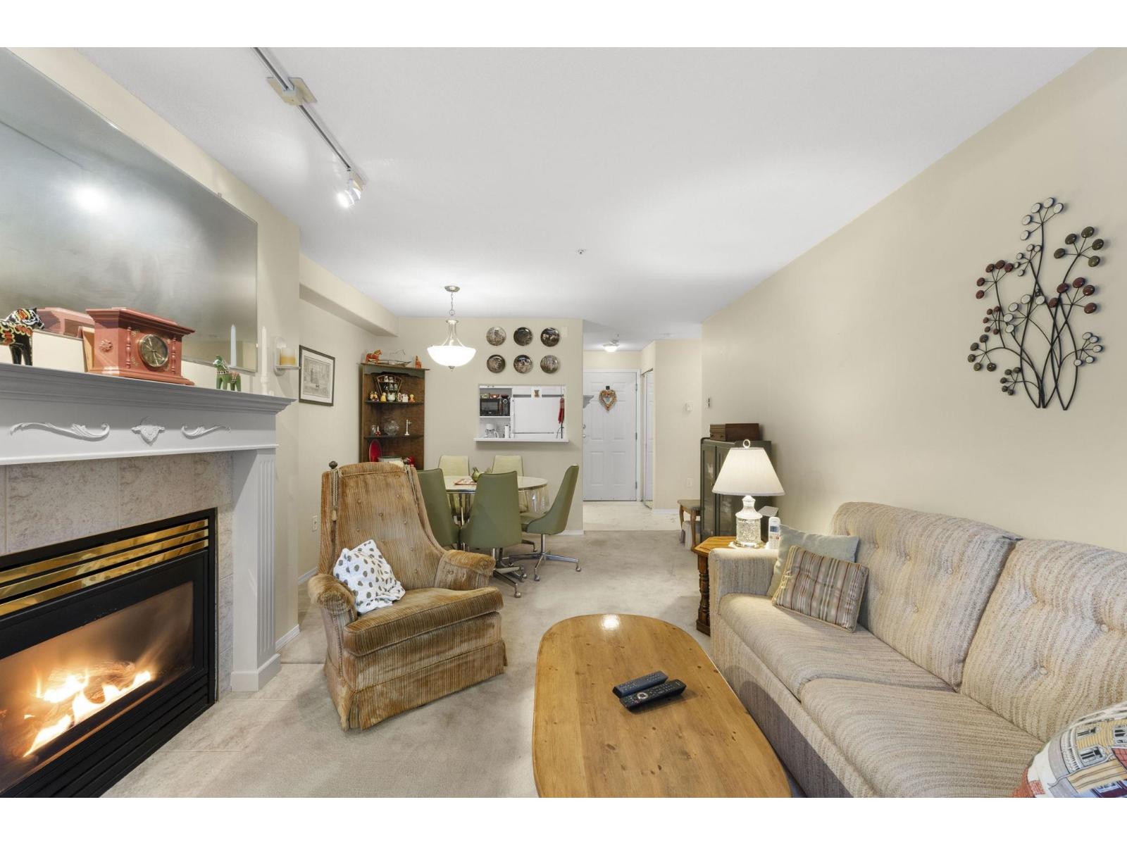 208 13475 96 Avenue, Surrey, British Columbia  V3V 1Y8 - Photo 6 - R3080274